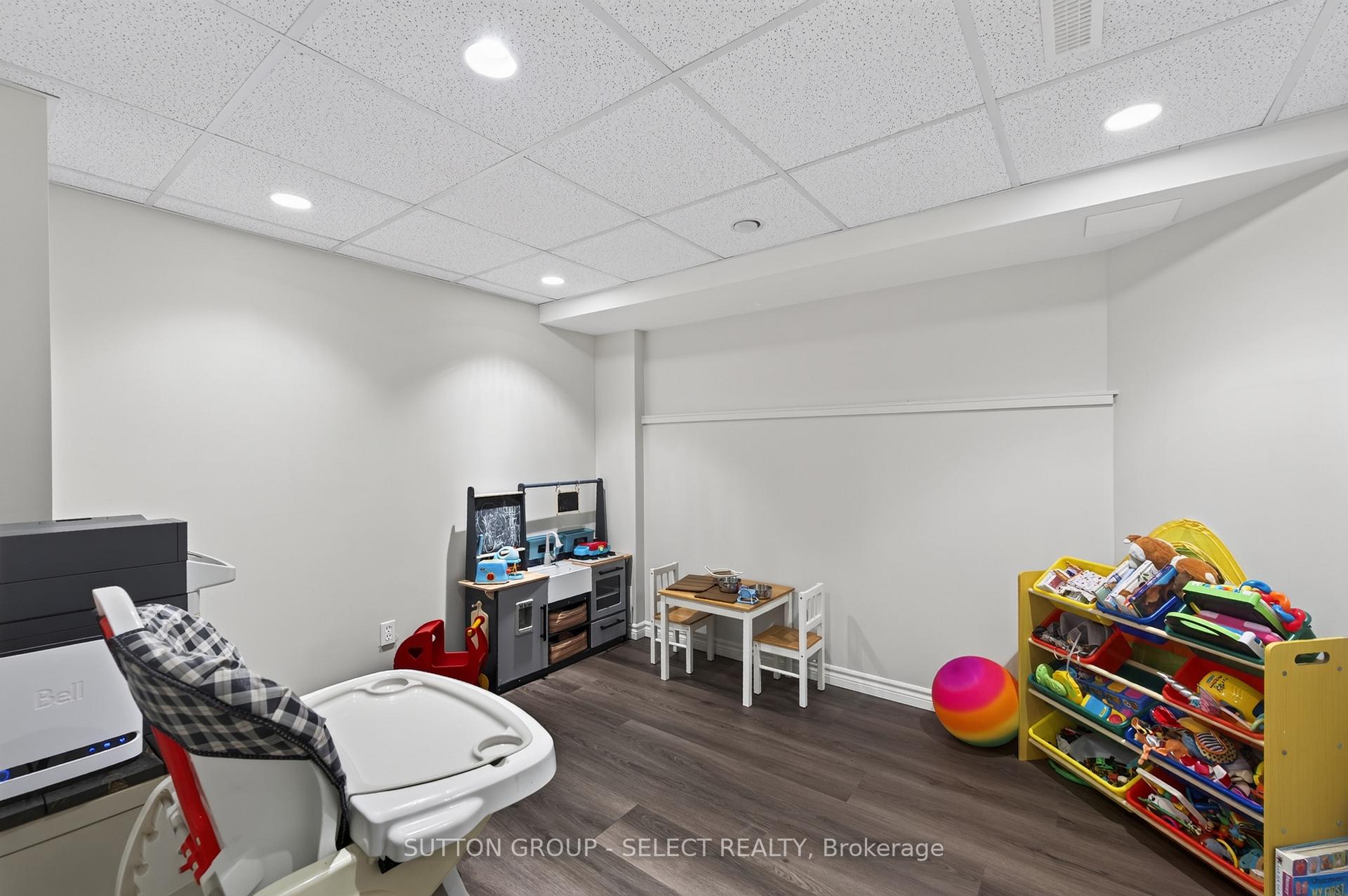 Photo 36 of 48 Lookout Court, London, South K — HOMEH