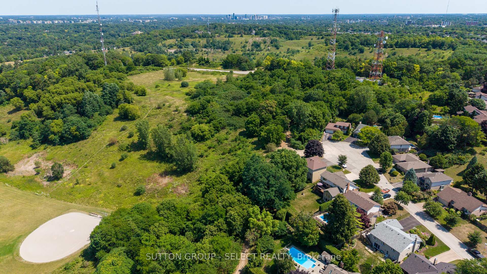 Photo 39 of 48 Lookout Court, London, South K — HOMEH