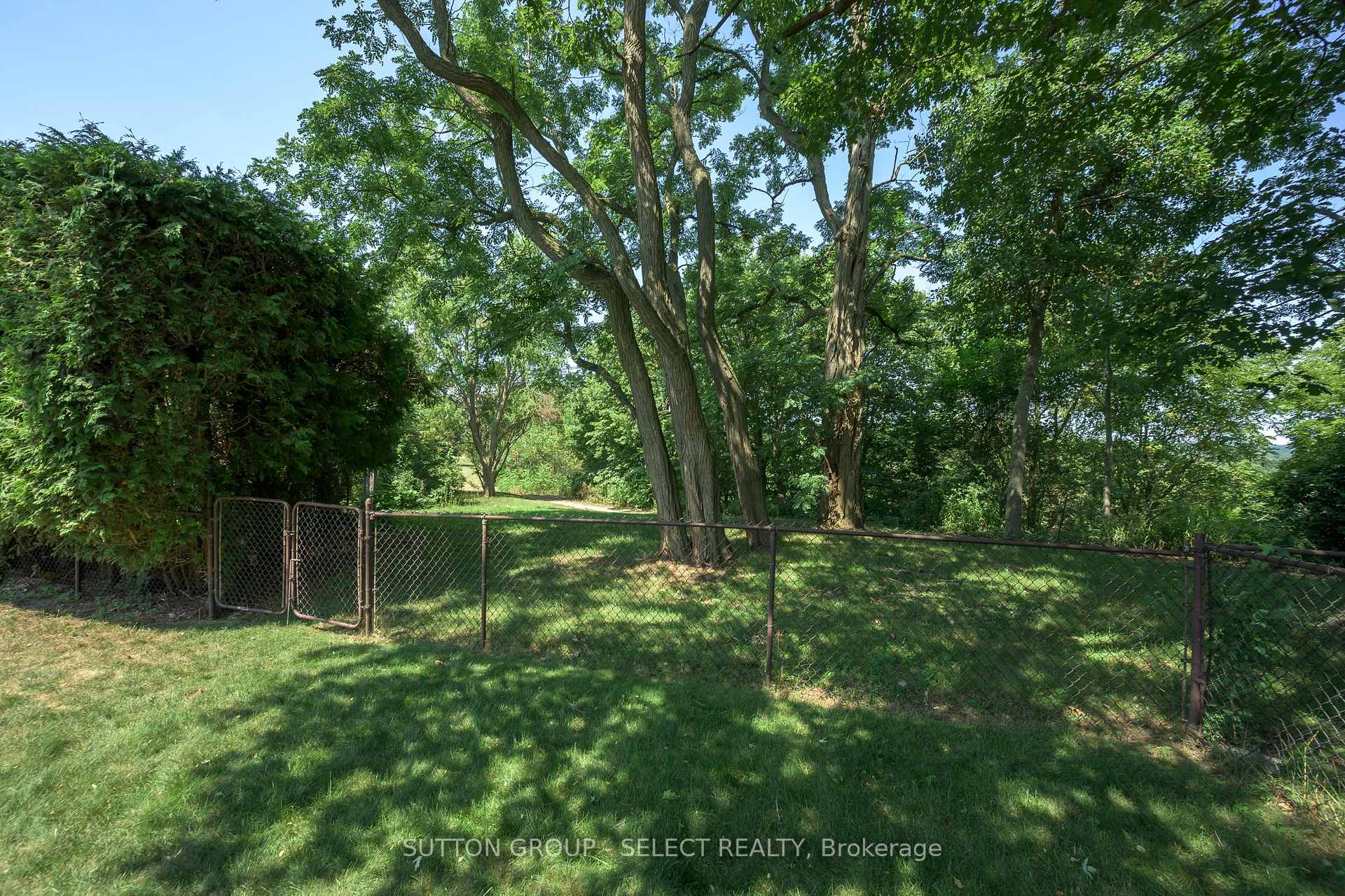 Photo 50 of 48 Lookout Court, London, South K — HOMEH