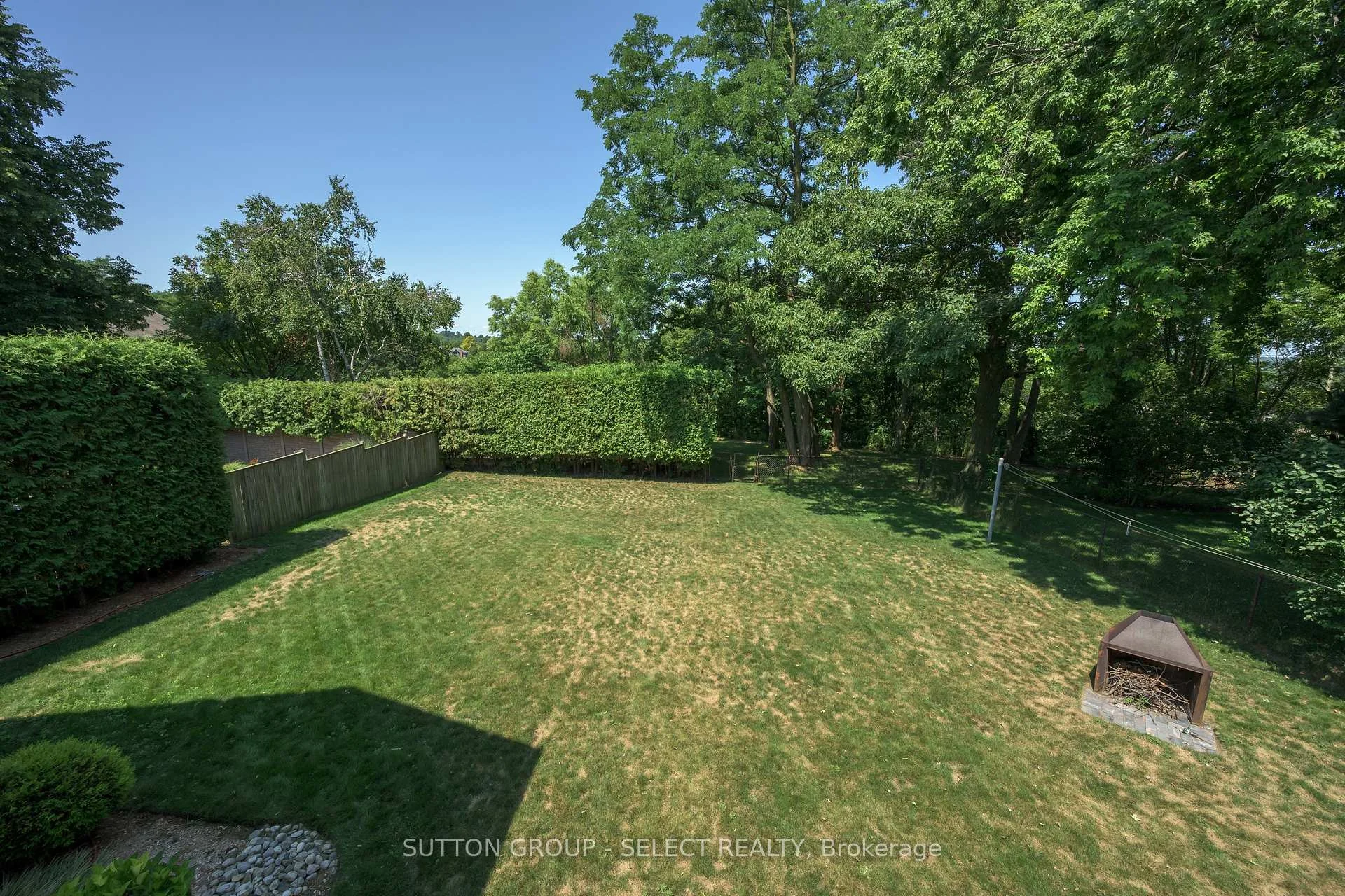 Photo 59 of 48 Lookout Court, London, South K — HOMEH