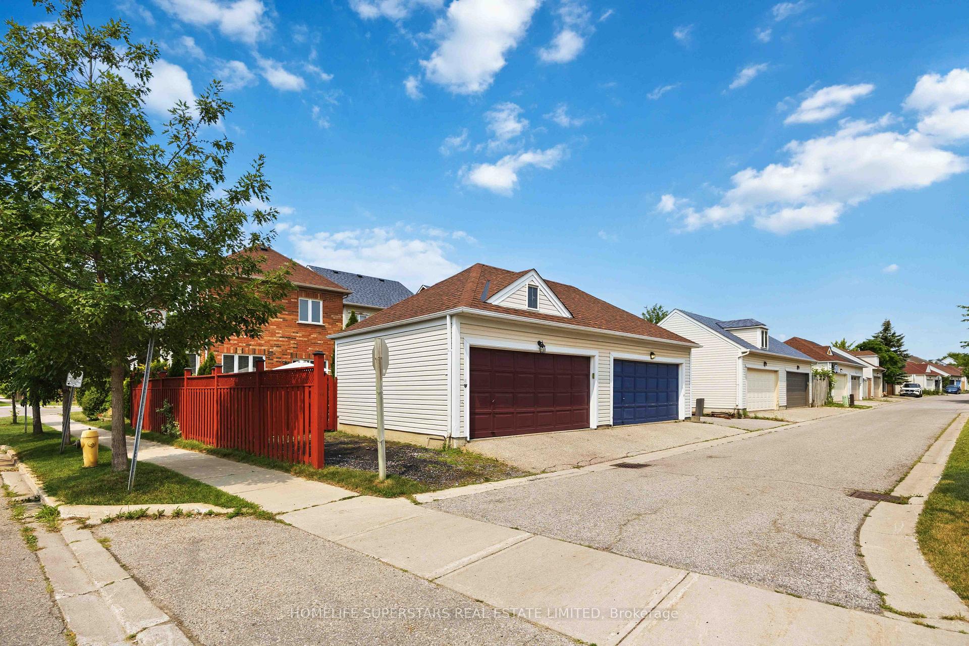 Photo 37 of 76 Riverlands Avenue, Markham, Cornell — HOMEH