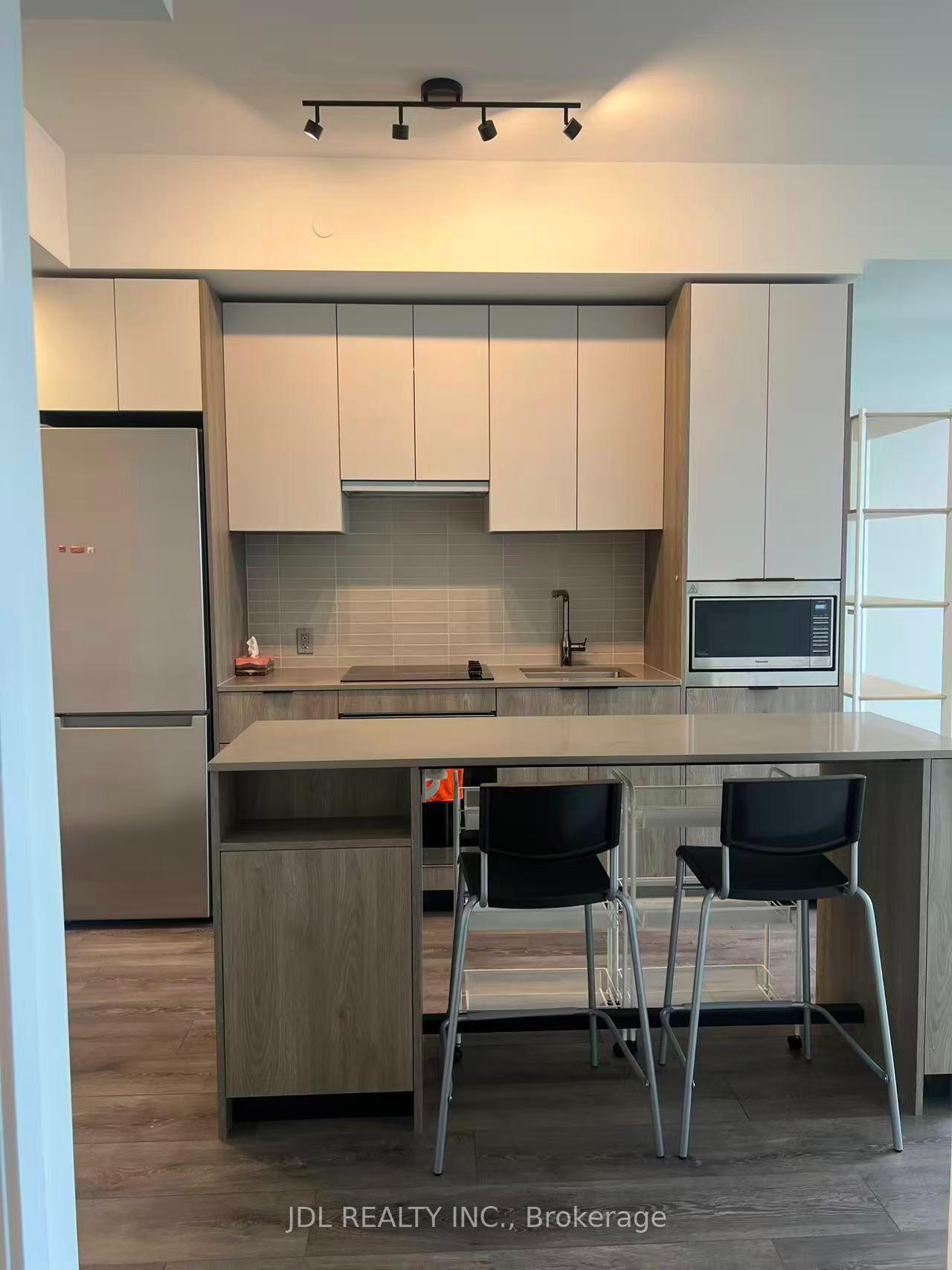 Photo 4 of Unit 1007, 1007 Queensway Street, Etobicoke, Islington-City Centre West — HOMEH
