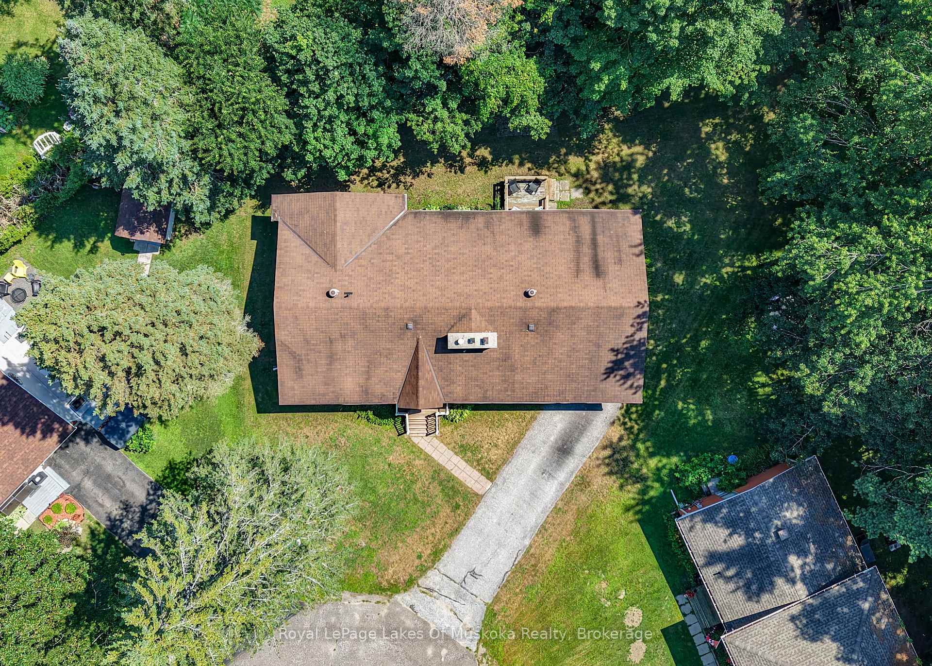 Photo 9 of 180 Lofty Pines Crescent, Gravenhurst, Muskoka (S) — HOMEH