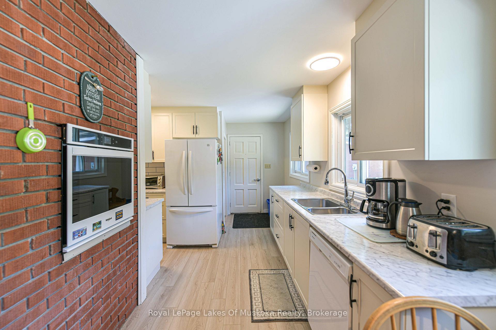 Photo 46 of 180 Lofty Pines Crescent, Gravenhurst, Muskoka (S) — HOMEH