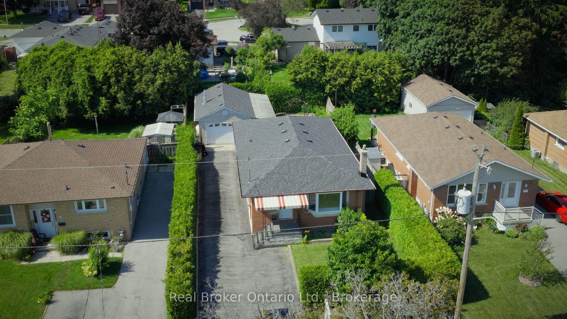 Photo 2 of 12 Sunset Road, Clarington, Bowmanville — HOMEH