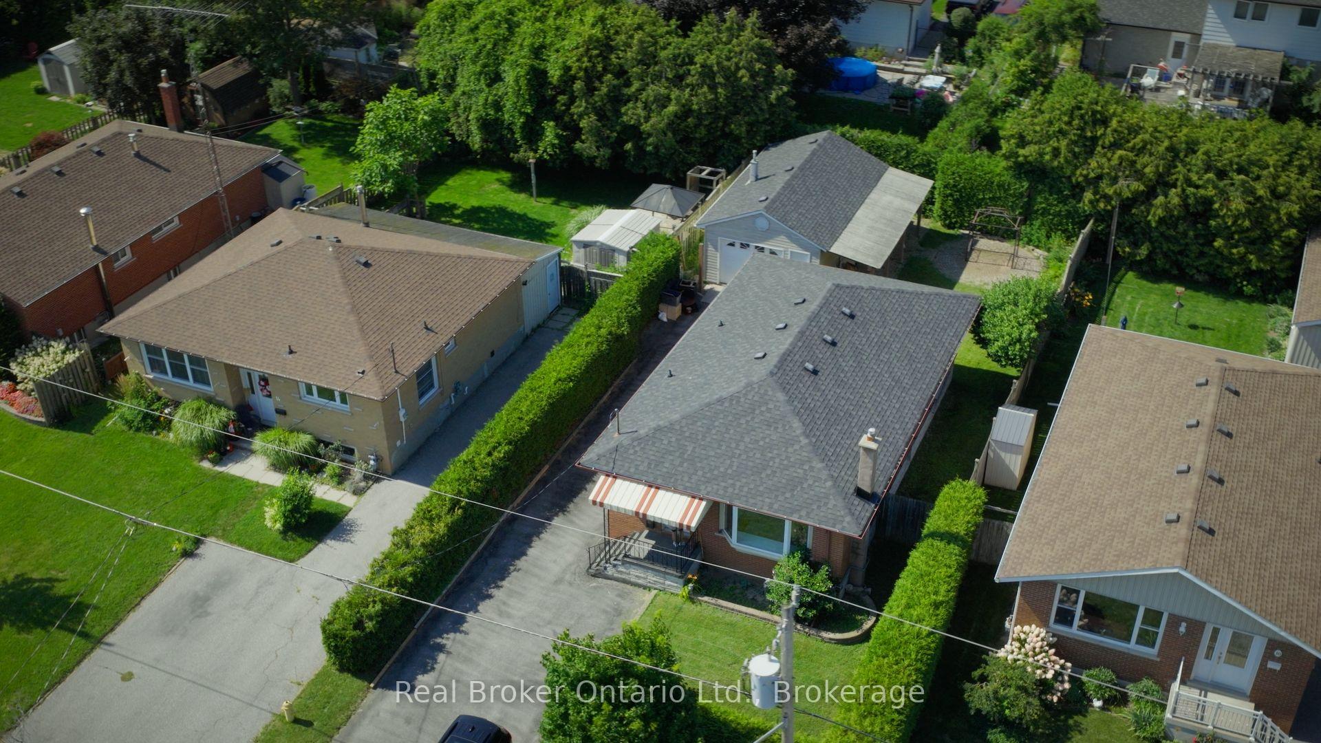 Photo 4 of 12 Sunset Road, Clarington, Bowmanville — HOMEH