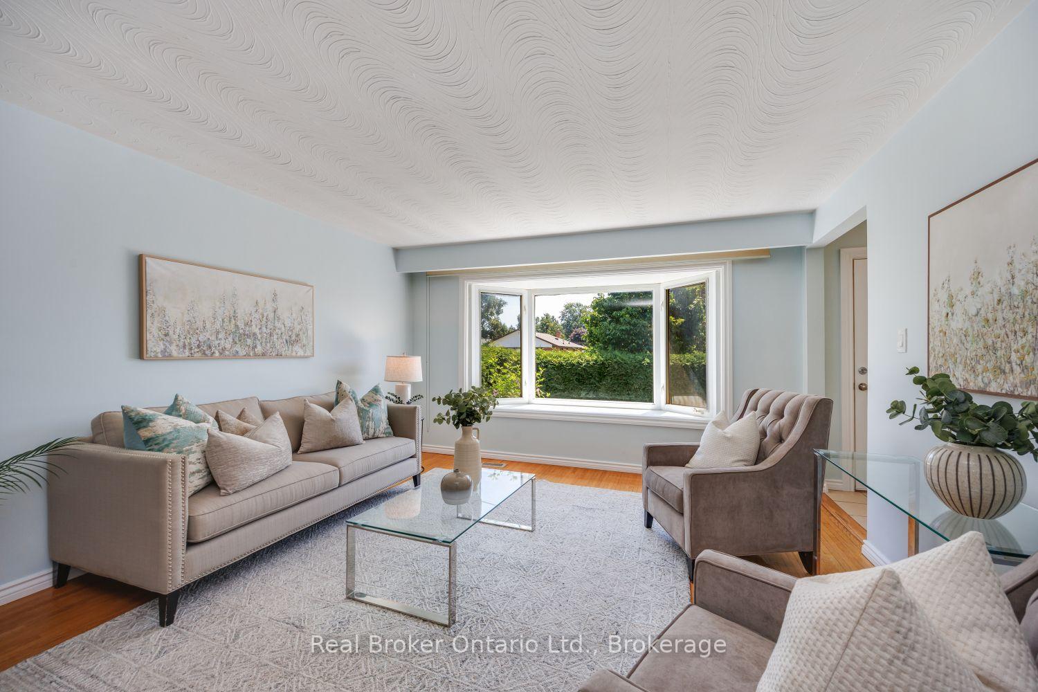 Photo 9 of 12 Sunset Road, Clarington, Bowmanville — HOMEH