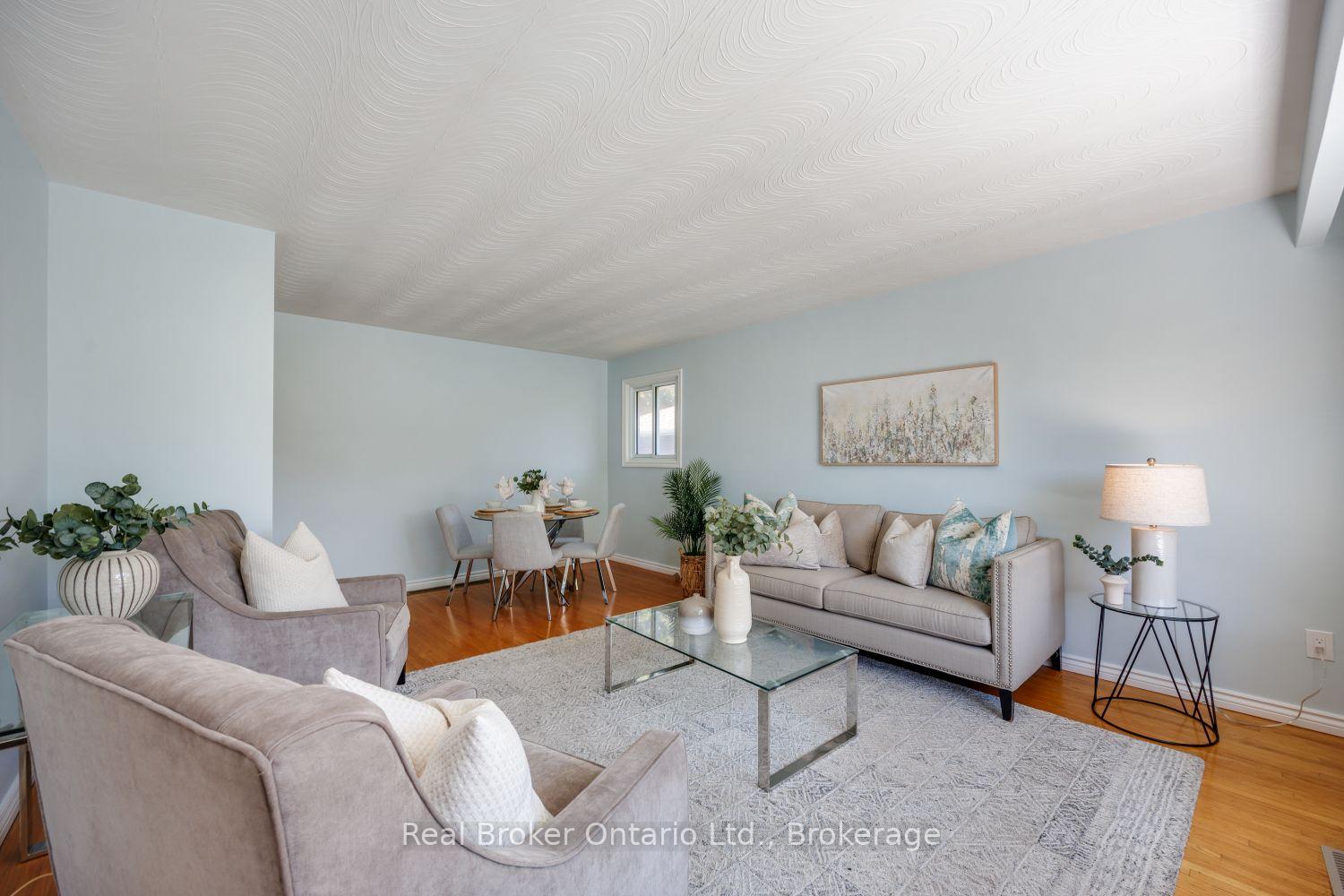 Photo 10 of 12 Sunset Road, Clarington, Bowmanville — HOMEH