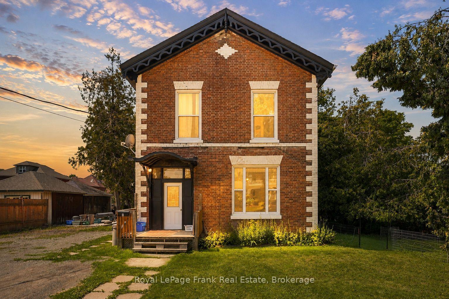 Photo 1 of 25 Mill Street, Kawartha Lakes, Lindsay — HOMEH