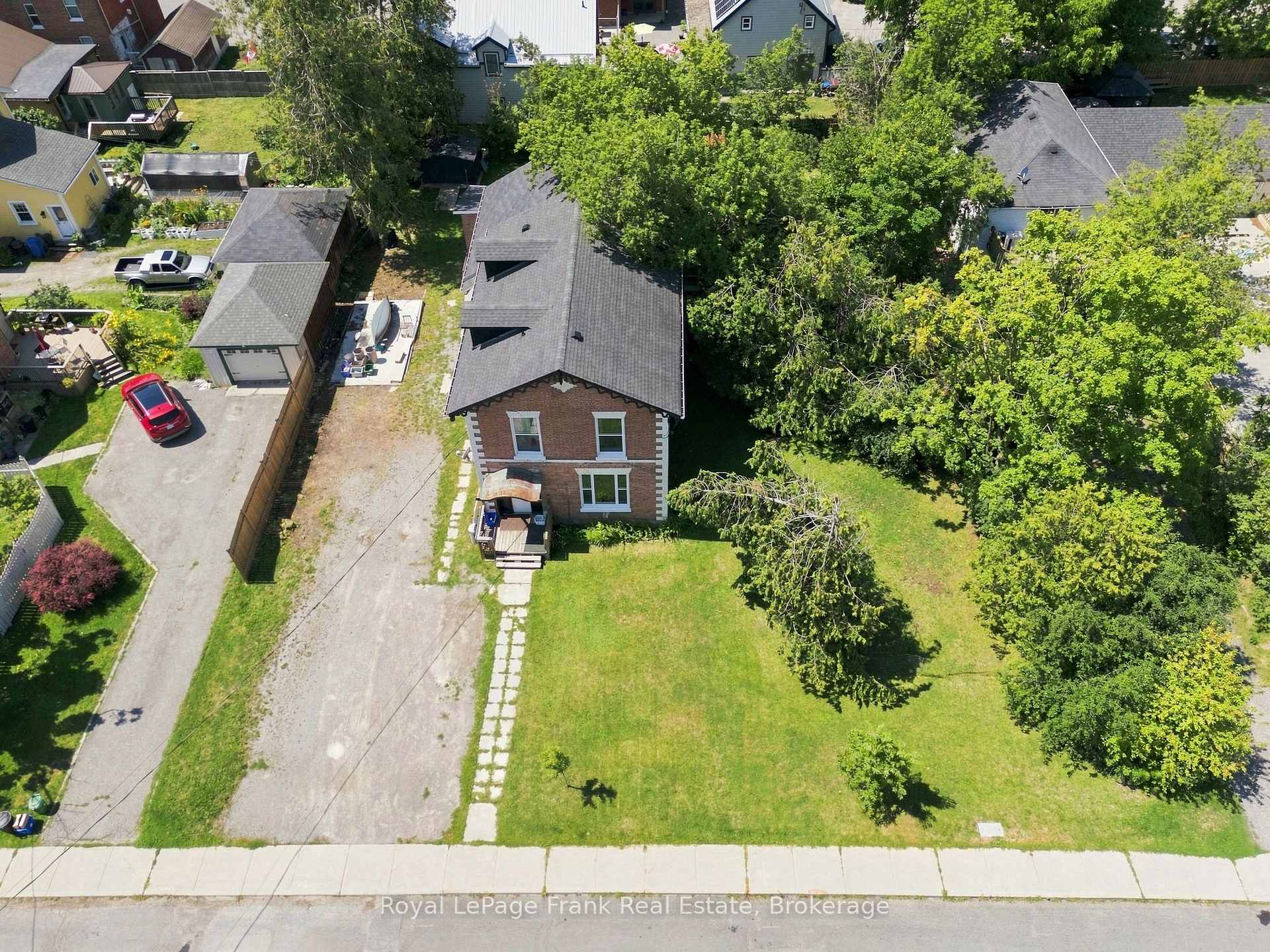 Photo 7 of 25 Mill Street, Kawartha Lakes, Lindsay — HOMEH