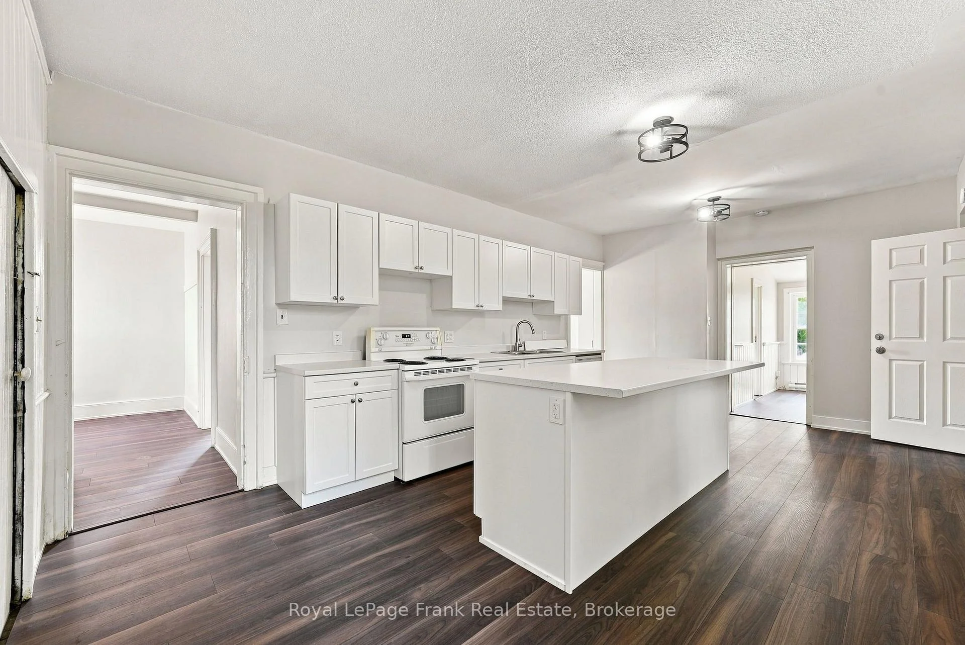 Photo 14 of 25 Mill Street, Kawartha Lakes, Lindsay — HOMEH