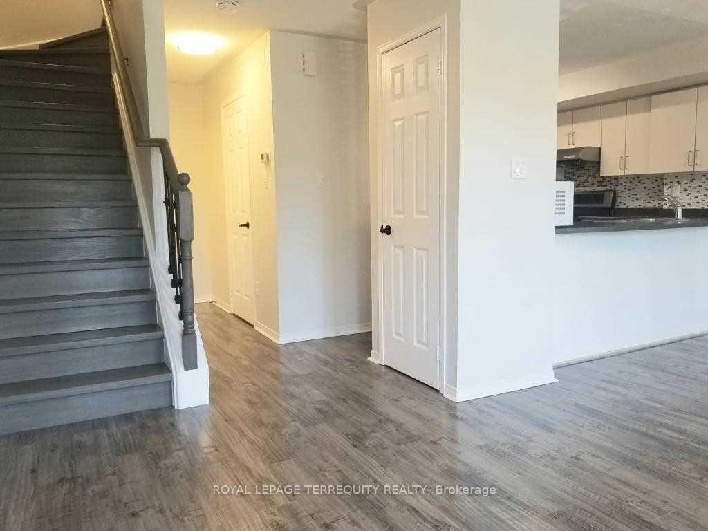 Photo 5 of Unit 326, 310 John Street, Markham, Aileen-Willowbrook — HOMEH