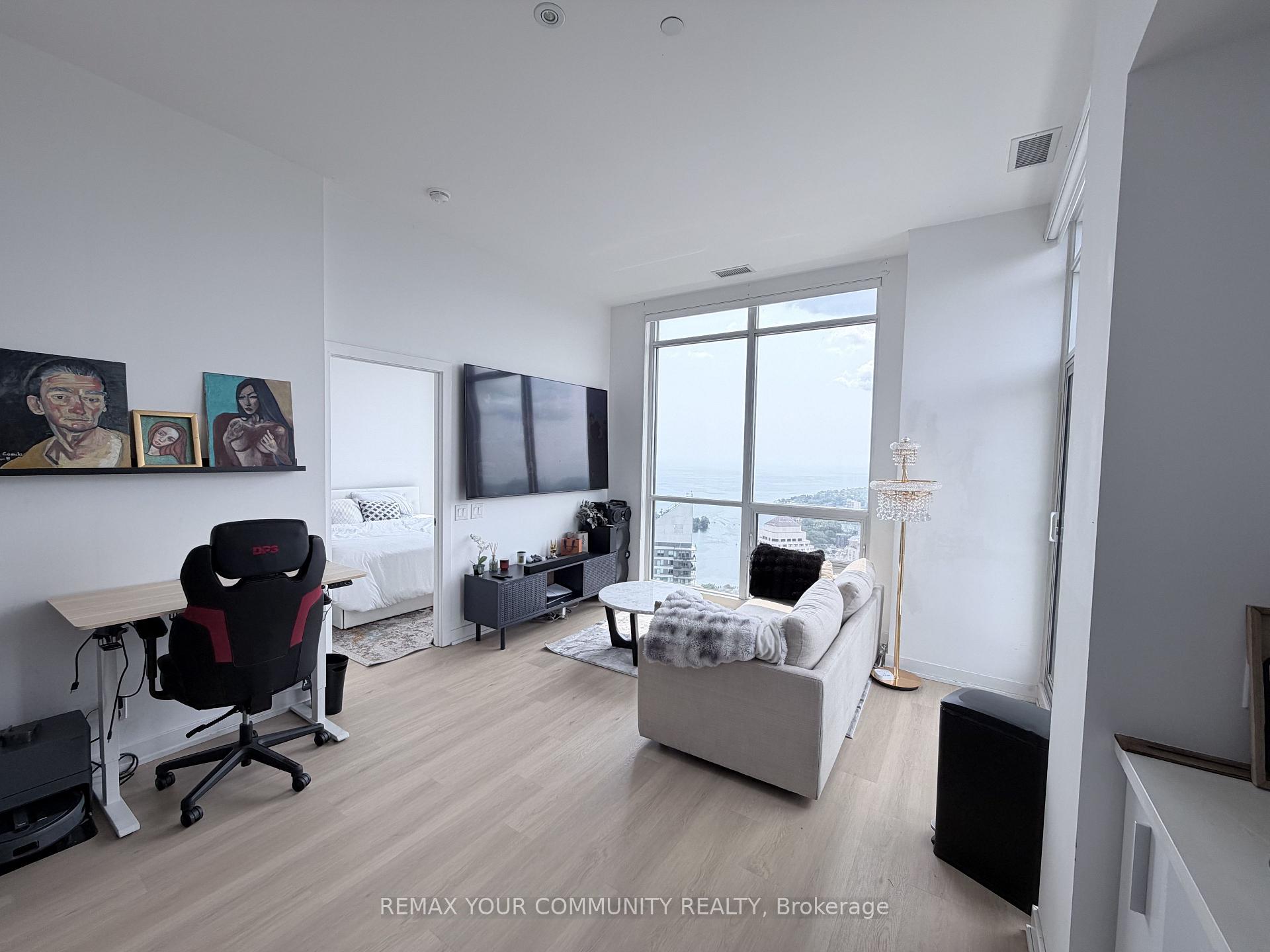 Photo 11 of Unit PH2, 2220 Lakeshore Boulevard, Etobicoke, Mimico — HOMEH