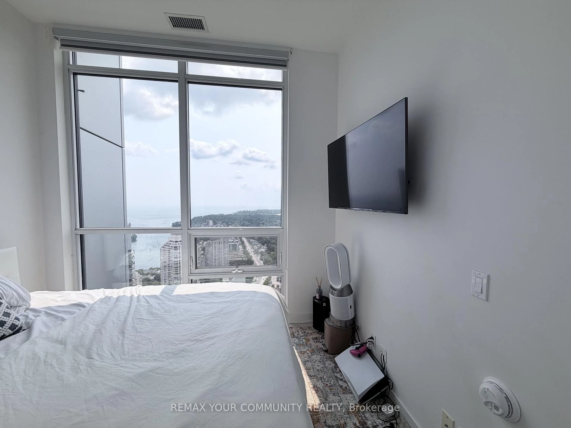 Photo 36 of Unit PH2, 2220 Lakeshore Boulevard, Etobicoke, Mimico — HOMEH