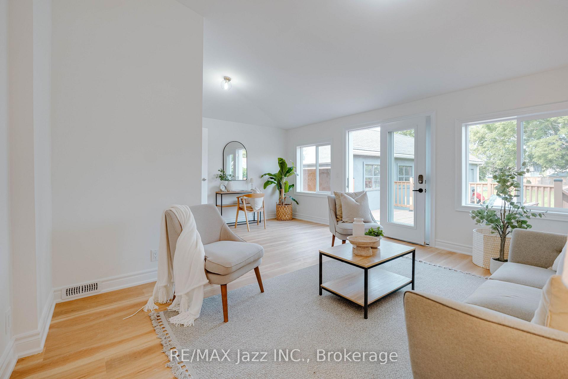 Photo 14 of 151 Burk Street, Oshawa, Vanier — HOMEH