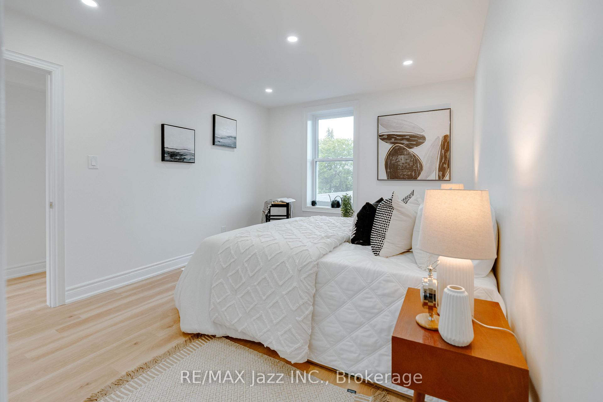Photo 24 of 151 Burk Street, Oshawa, Vanier — HOMEH