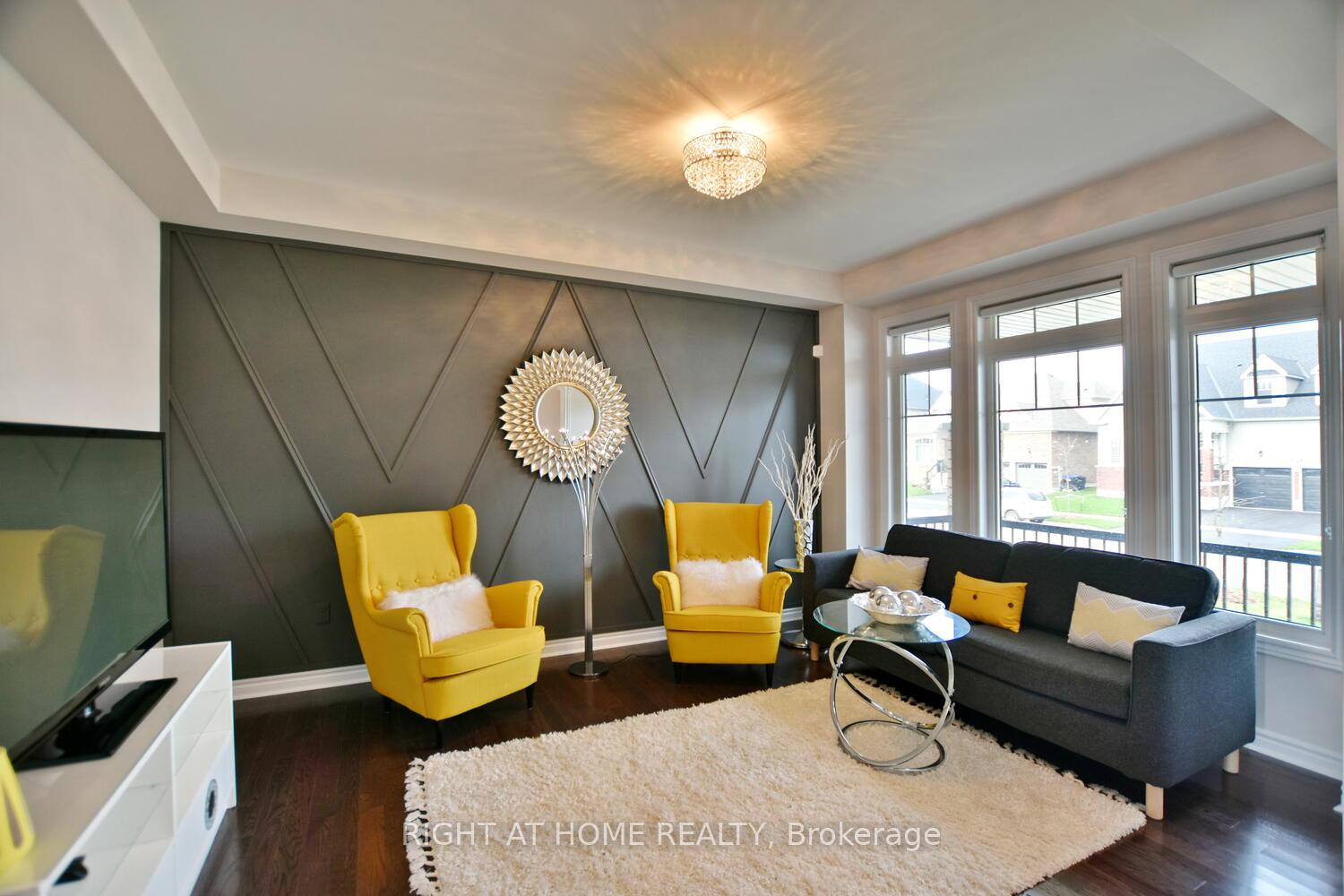 Photo of 94 Kirby Avenue