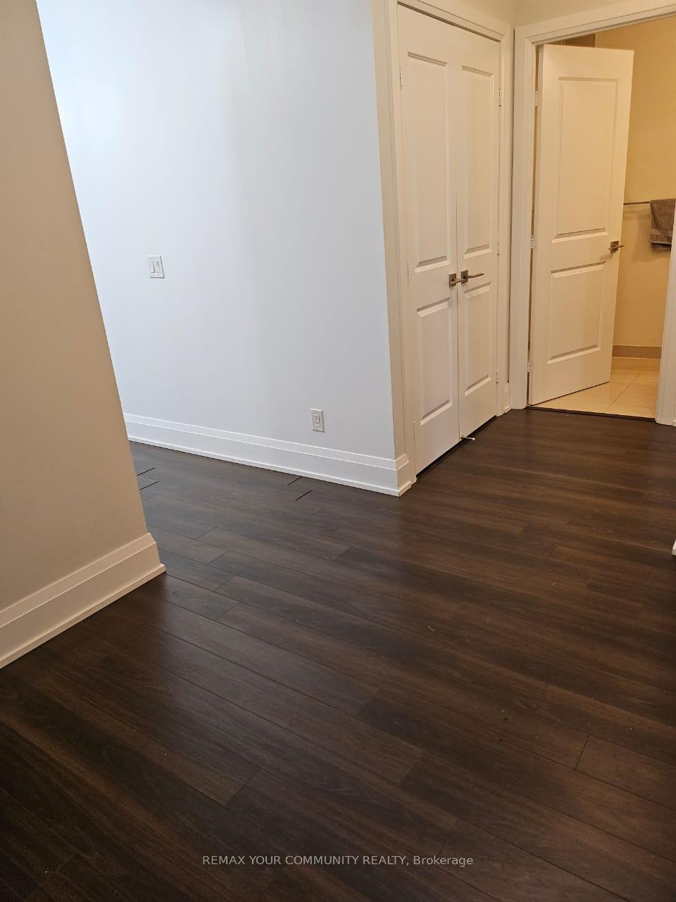 Photo 8 of Unit 423, 2 Old Mill Drive, Toronto, High Park-Swansea — HOMEH