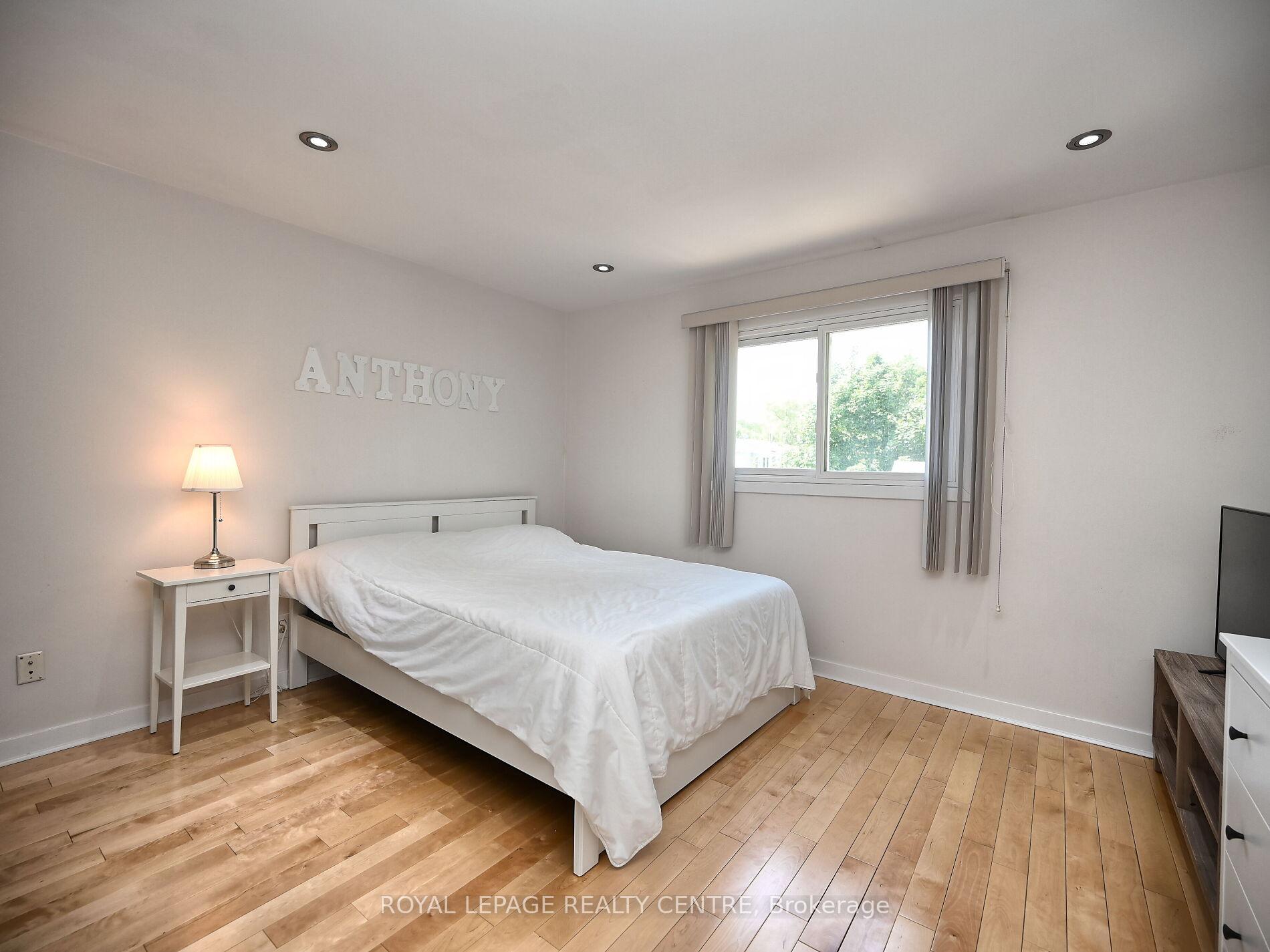 Photo 15 of 1221 Kos Boulevard, Mississauga, Lorne Park — HOMEH