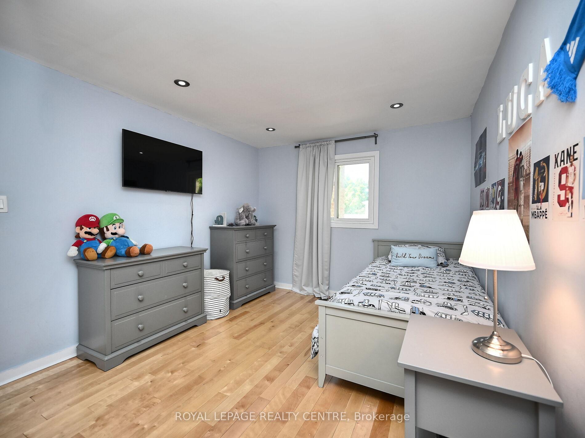 Photo 18 of 1221 Kos Boulevard, Mississauga, Lorne Park — HOMEH