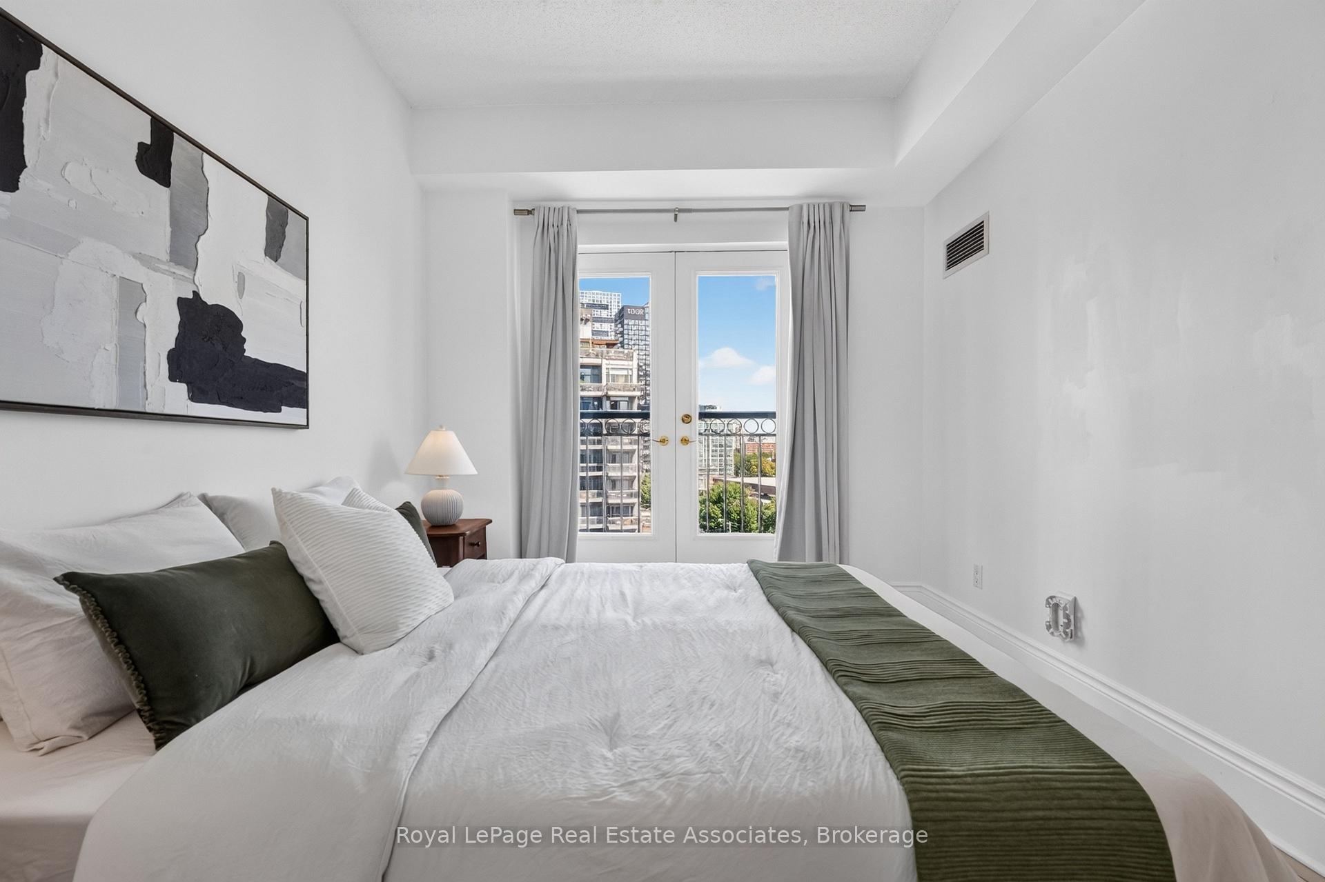 Photo 16 of Unit 1006, 115 Richmond Street E, Toronto, Church-Yonge Corridor — HOMEH