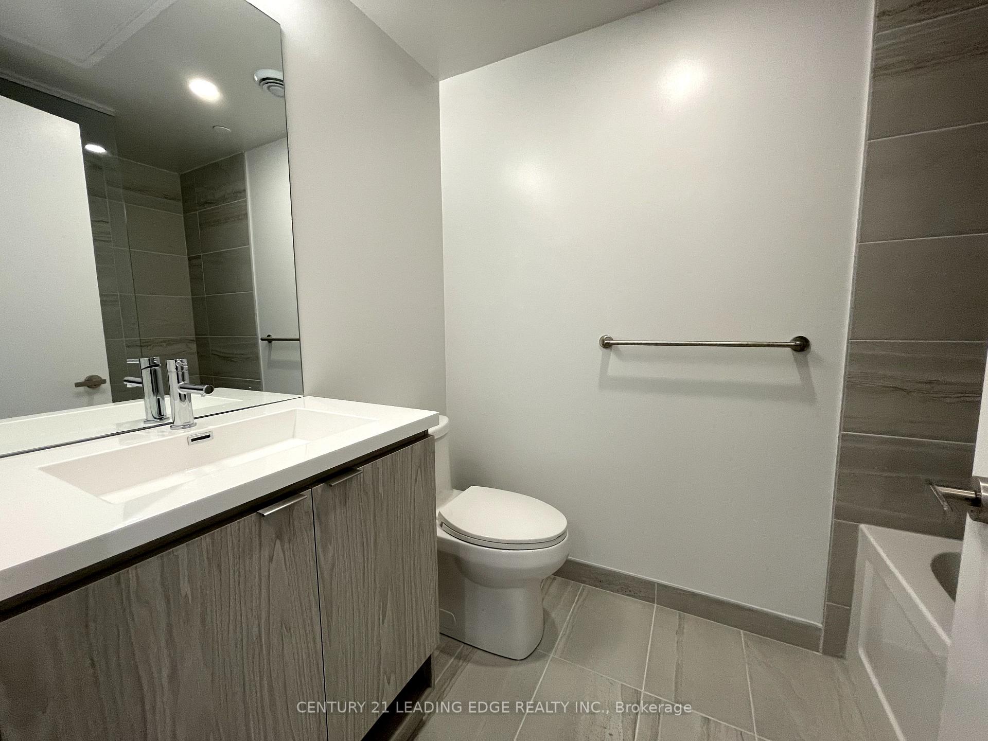 Photo 9 of Unit 5706, 55 Cooper Street, Toronto, Waterfront Communities — HOMEH