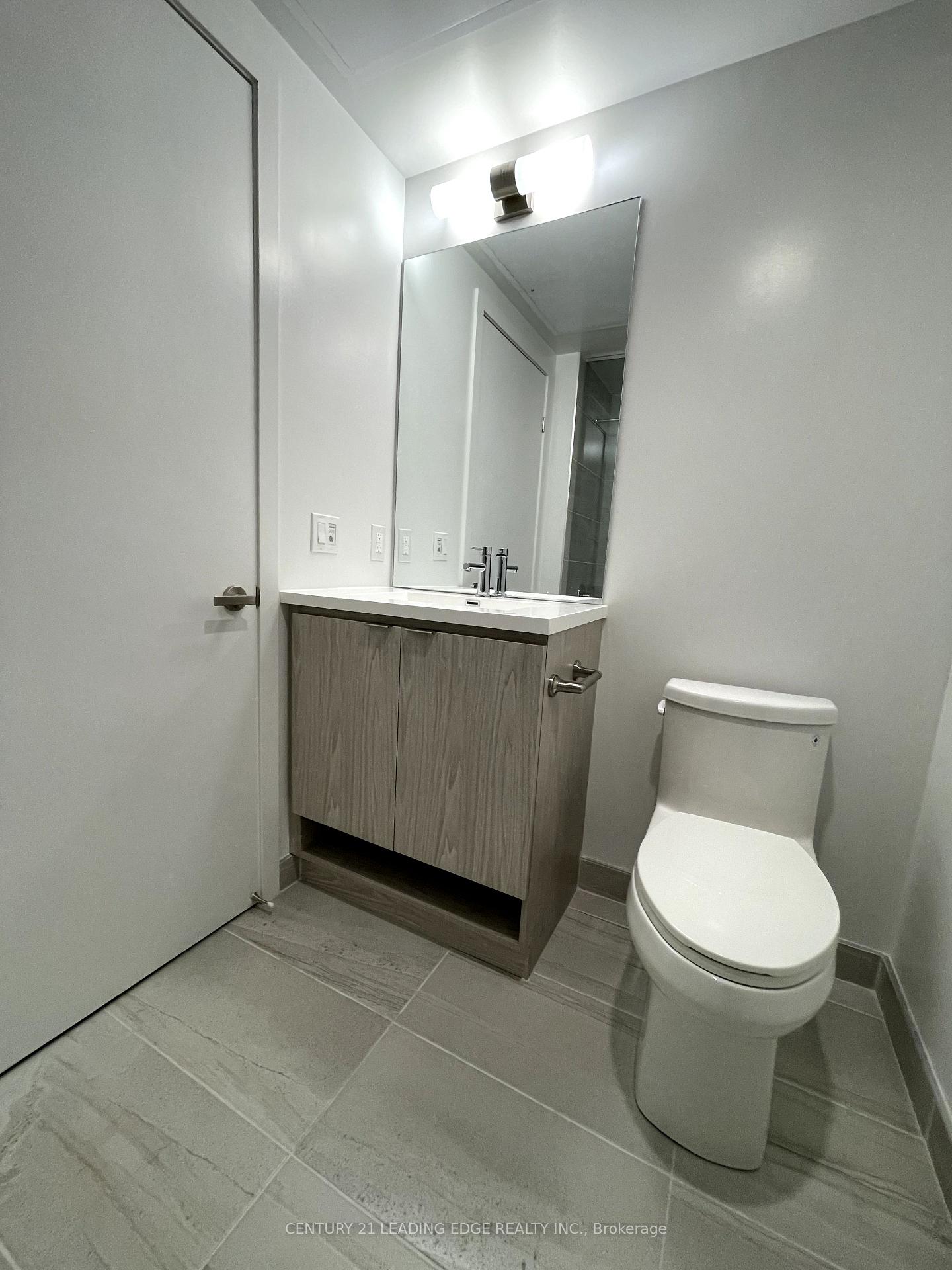 Photo 11 of Unit 5706, 55 Cooper Street, Toronto, Waterfront Communities — HOMEH