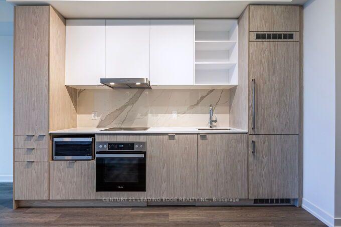 Photo 8 of Unit 5706, 55 Cooper Street, Toronto, Waterfront Communities — HOMEH