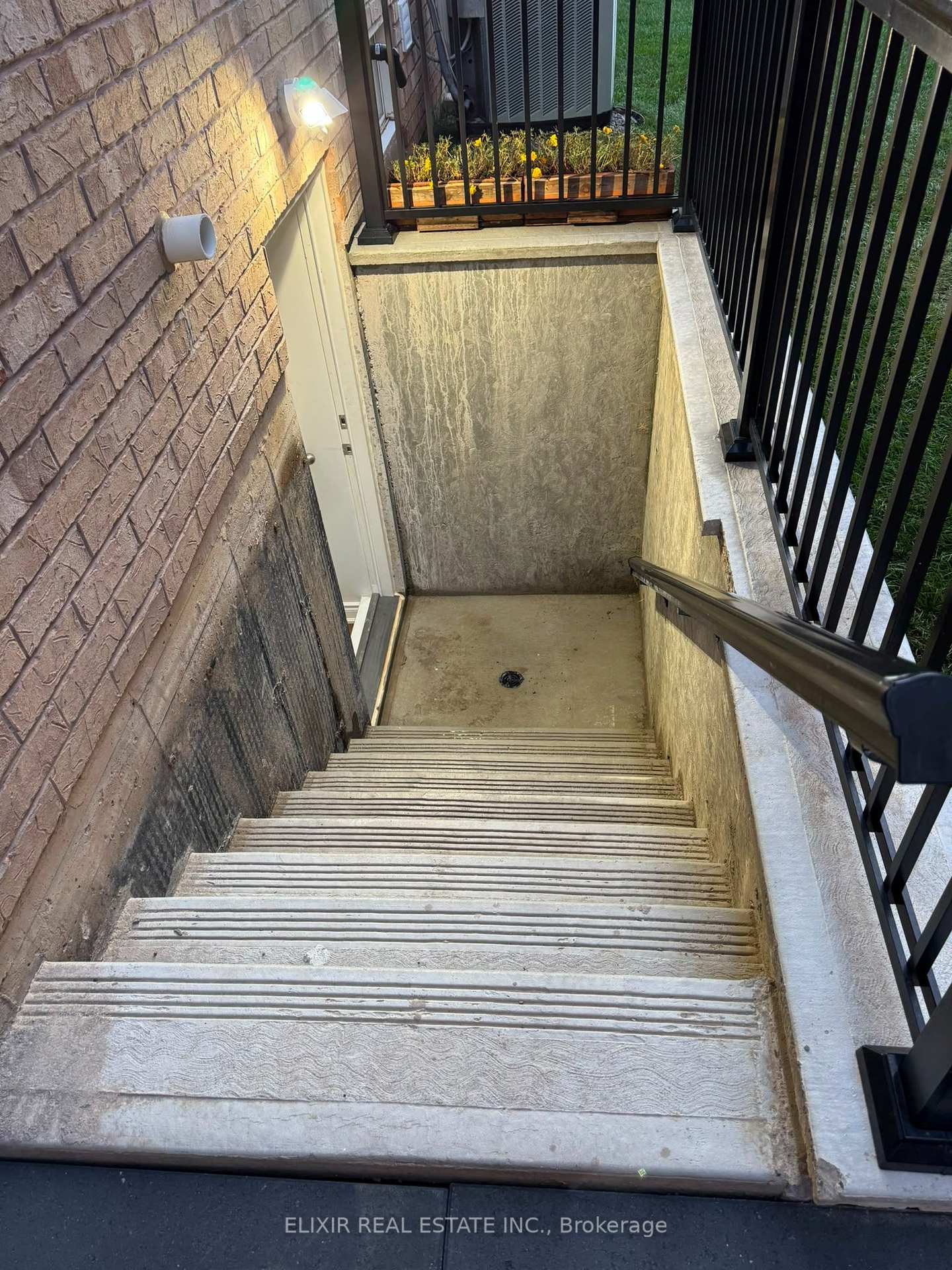 Photo 2 of Unit BASEMENT, 4607 Irena Avenue, Burlington, Alton — HOMEH