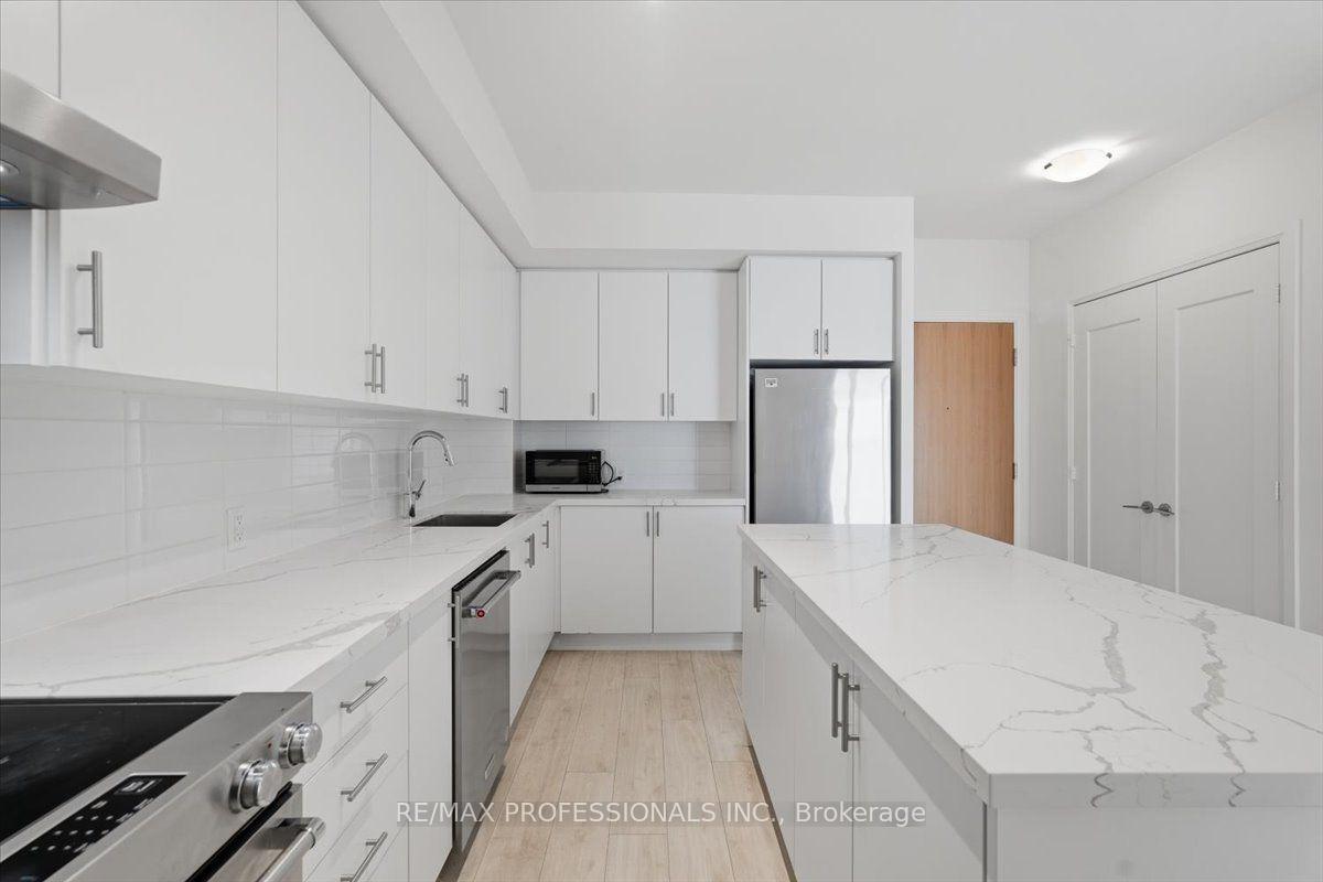 Photo 16 of Unit 321, 8960 Jane Street, Vaughan, Concord — HOMEH