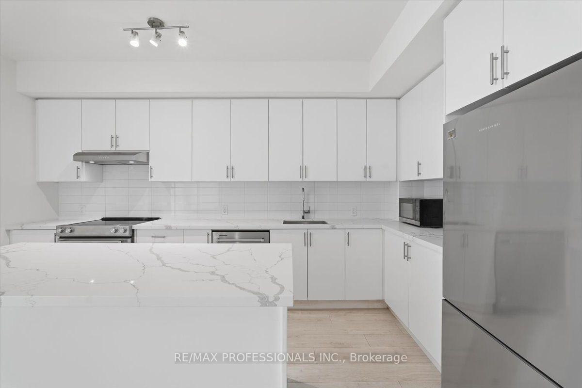 Photo 18 of Unit 321, 8960 Jane Street, Vaughan, Concord — HOMEH