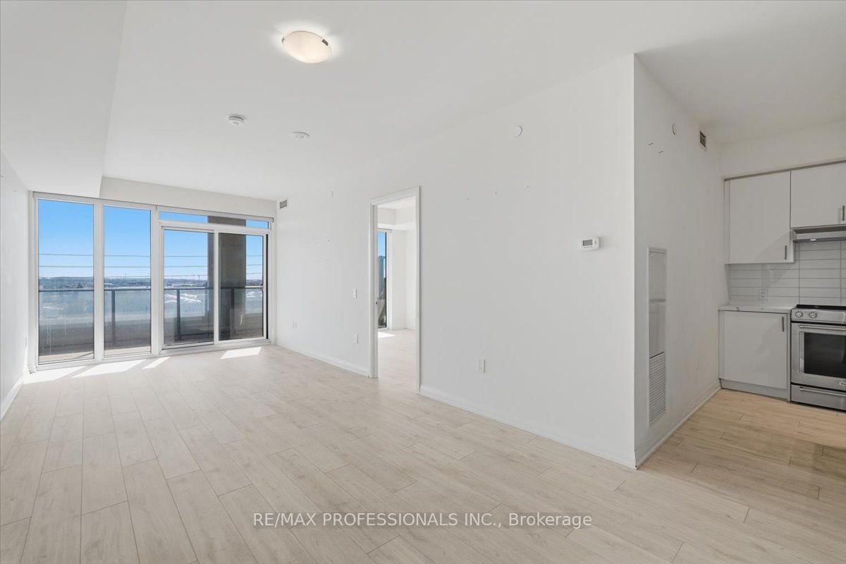 Photo 22 of Unit 321, 8960 Jane Street, Vaughan, Concord — HOMEH