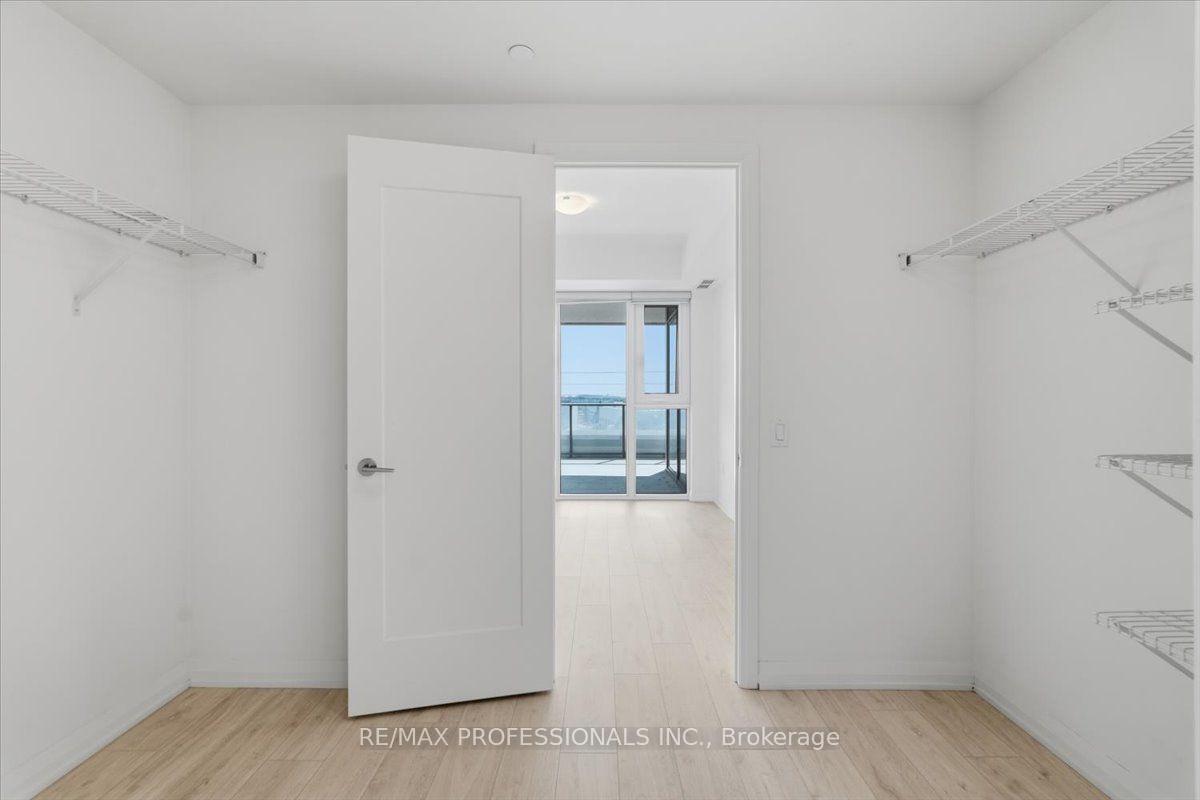 Photo 37 of Unit 321, 8960 Jane Street, Vaughan, Concord — HOMEH