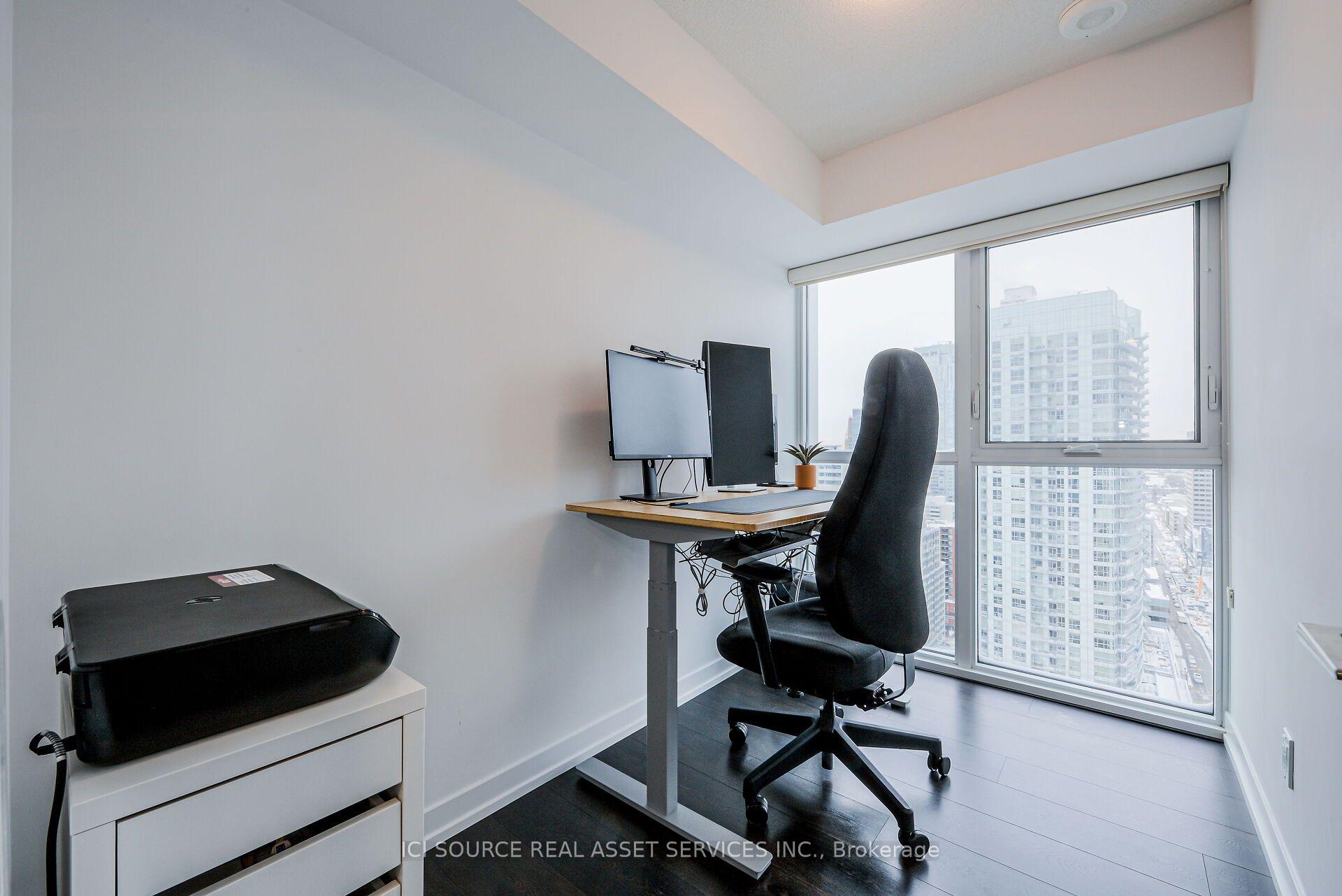 Photo 4 of Unit 3005, 125 Redpath Avenue, Toronto, Mount Pleasant West — HOMEH