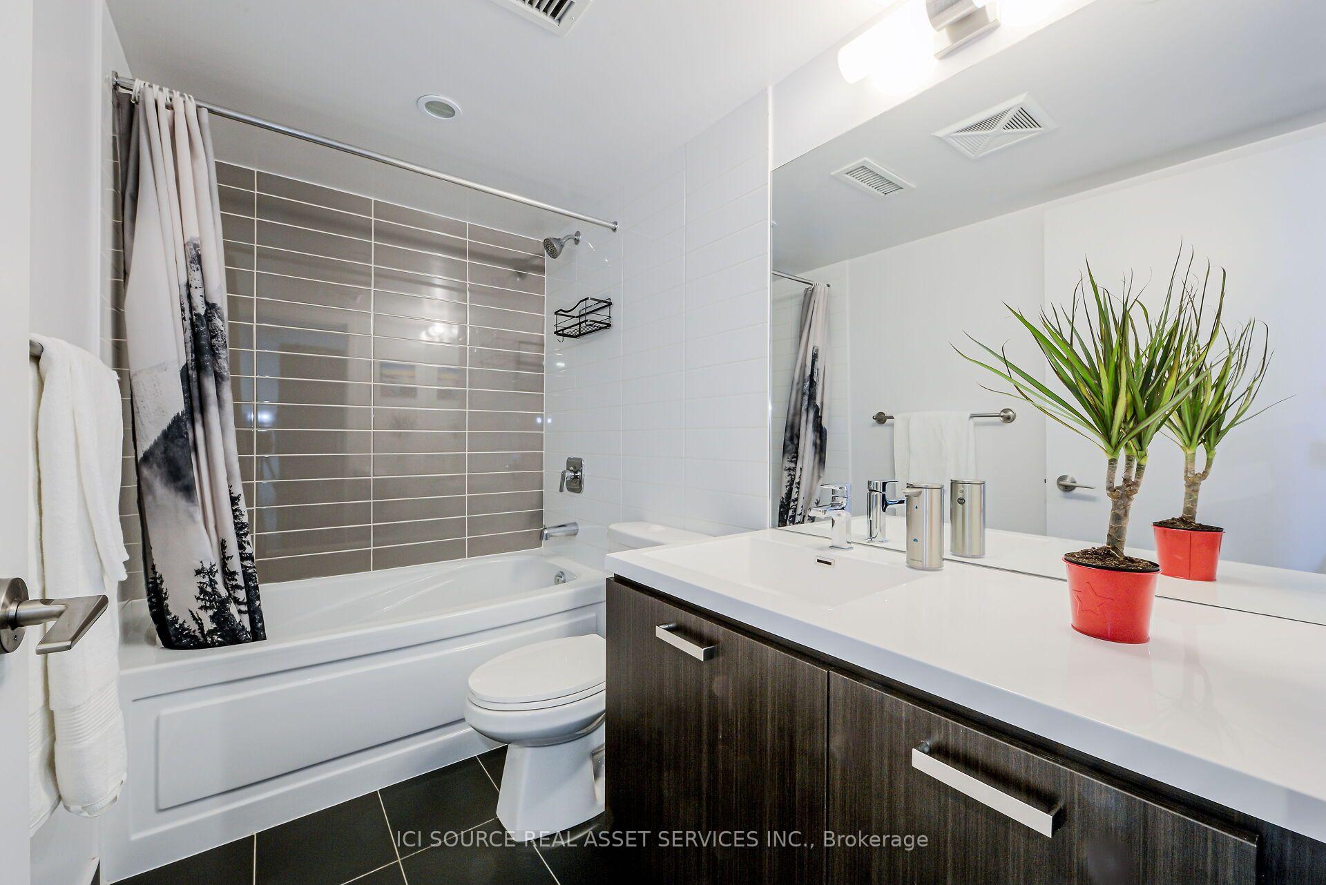 Photo 7 of Unit 3005, 125 Redpath Avenue, Toronto, Mount Pleasant West — HOMEH