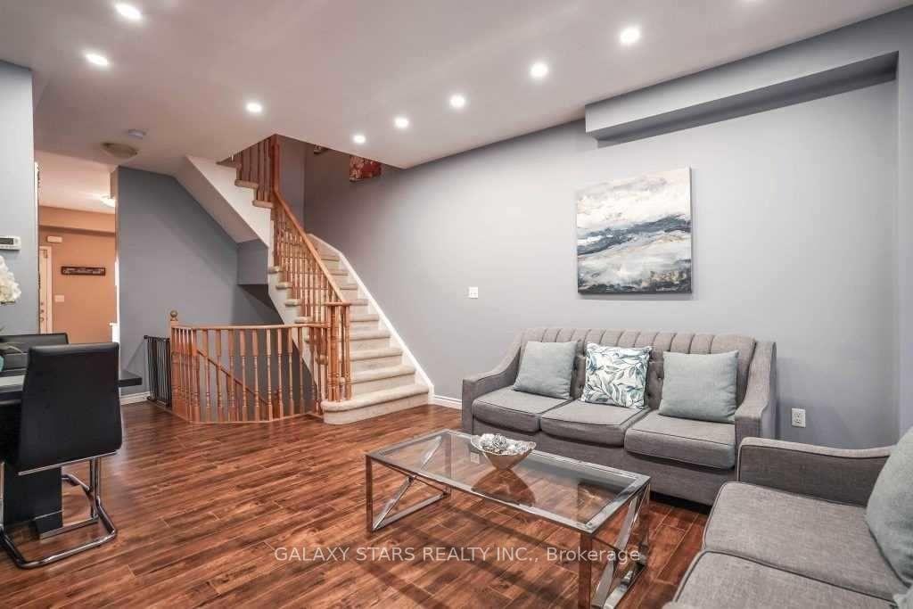 Photo 7 of 249 Monarch Avenue, Ajax, South West — HOMEH