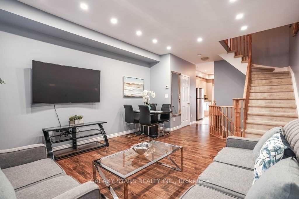 Photo 8 of 249 Monarch Avenue, Ajax, South West — HOMEH