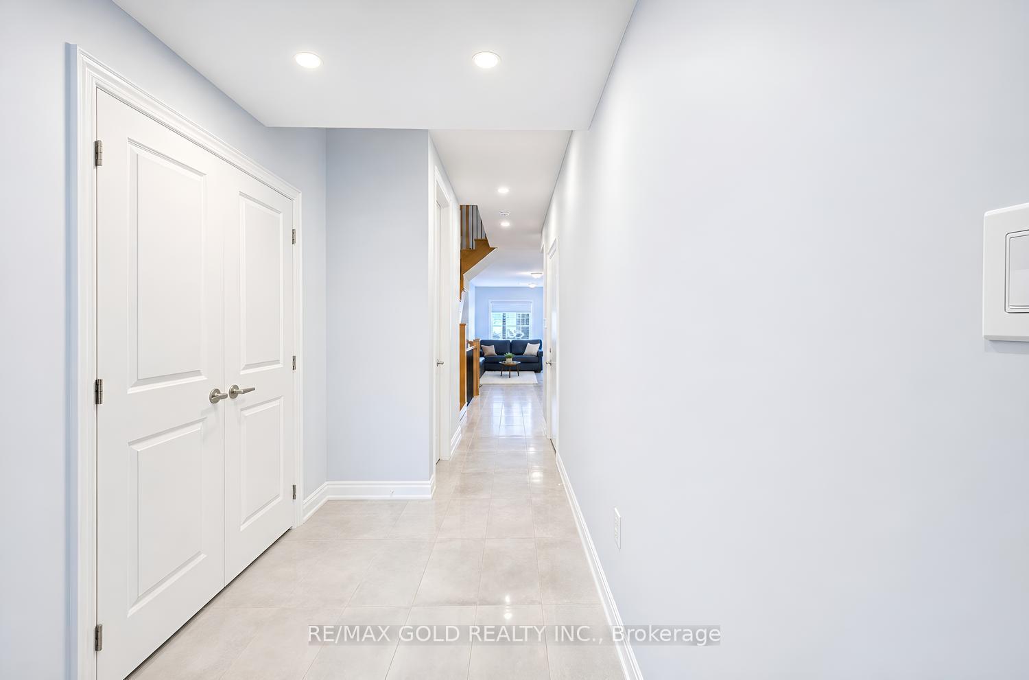 Photo 7 of 4 Kiernan Crescent N, New Tecumseth, Alliston — HOMEH