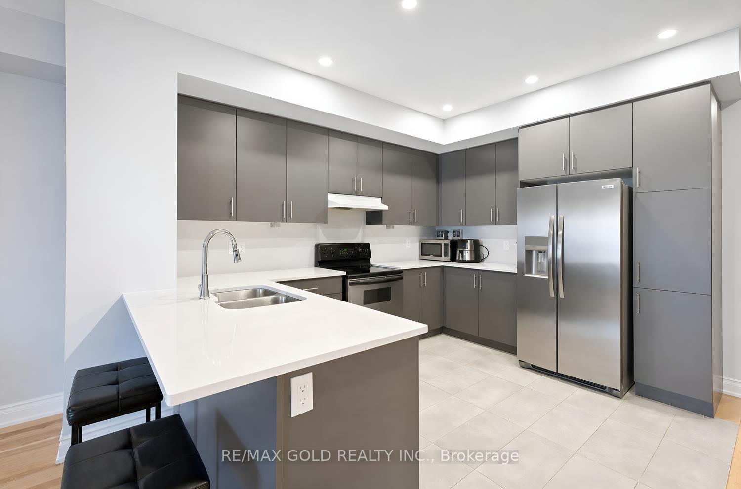 Photo 20 of 4 Kiernan Crescent N, New Tecumseth, Alliston — HOMEH