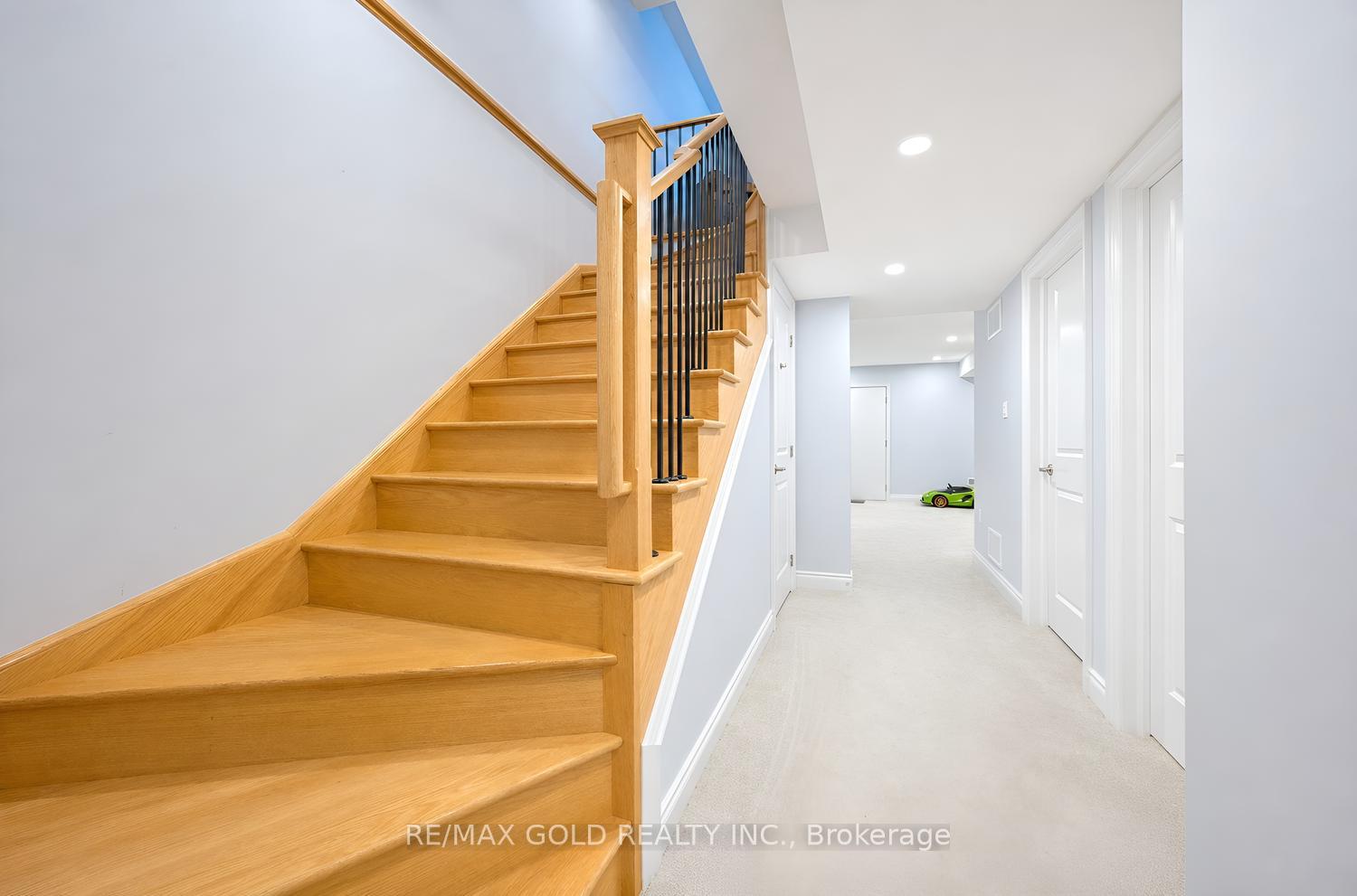 Photo 37 of 4 Kiernan Crescent N, New Tecumseth, Alliston — HOMEH