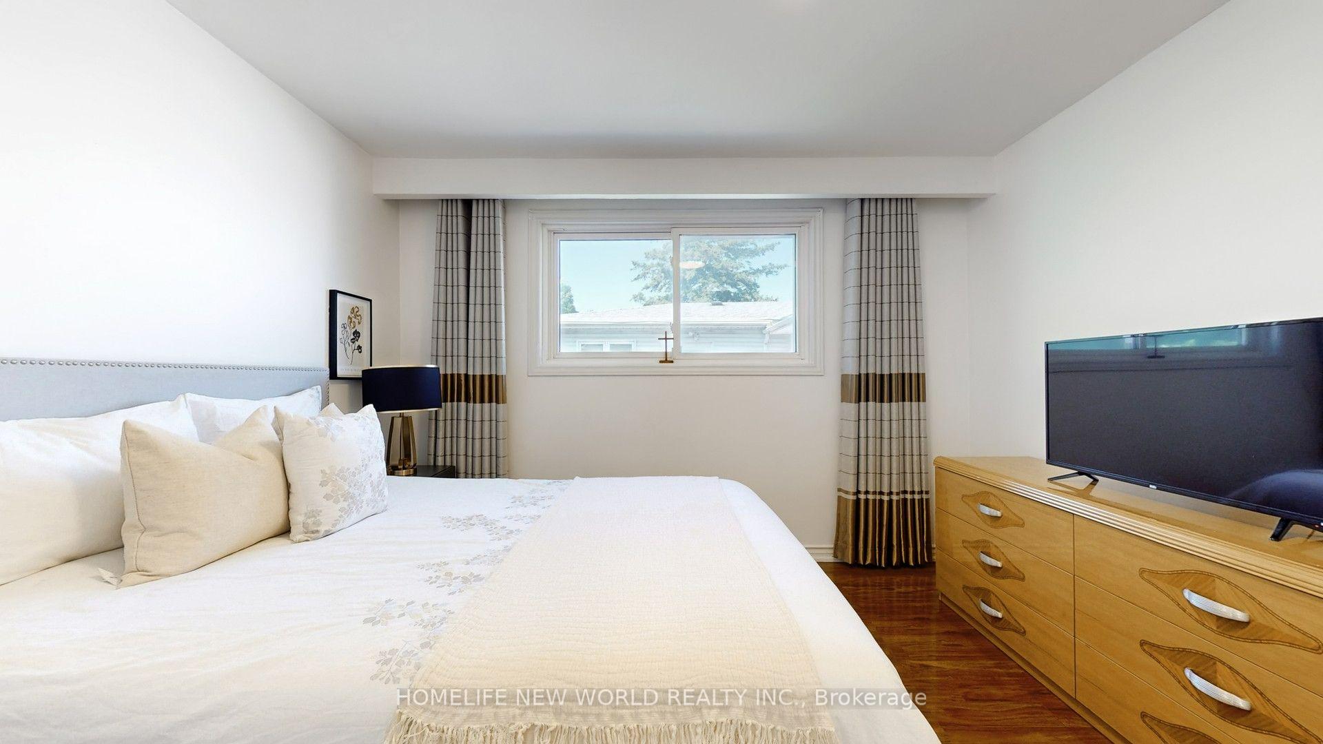 Photo 17 of Unit main Floor, 93 Clark Avenue, Markham, Thornhill — HOMEH