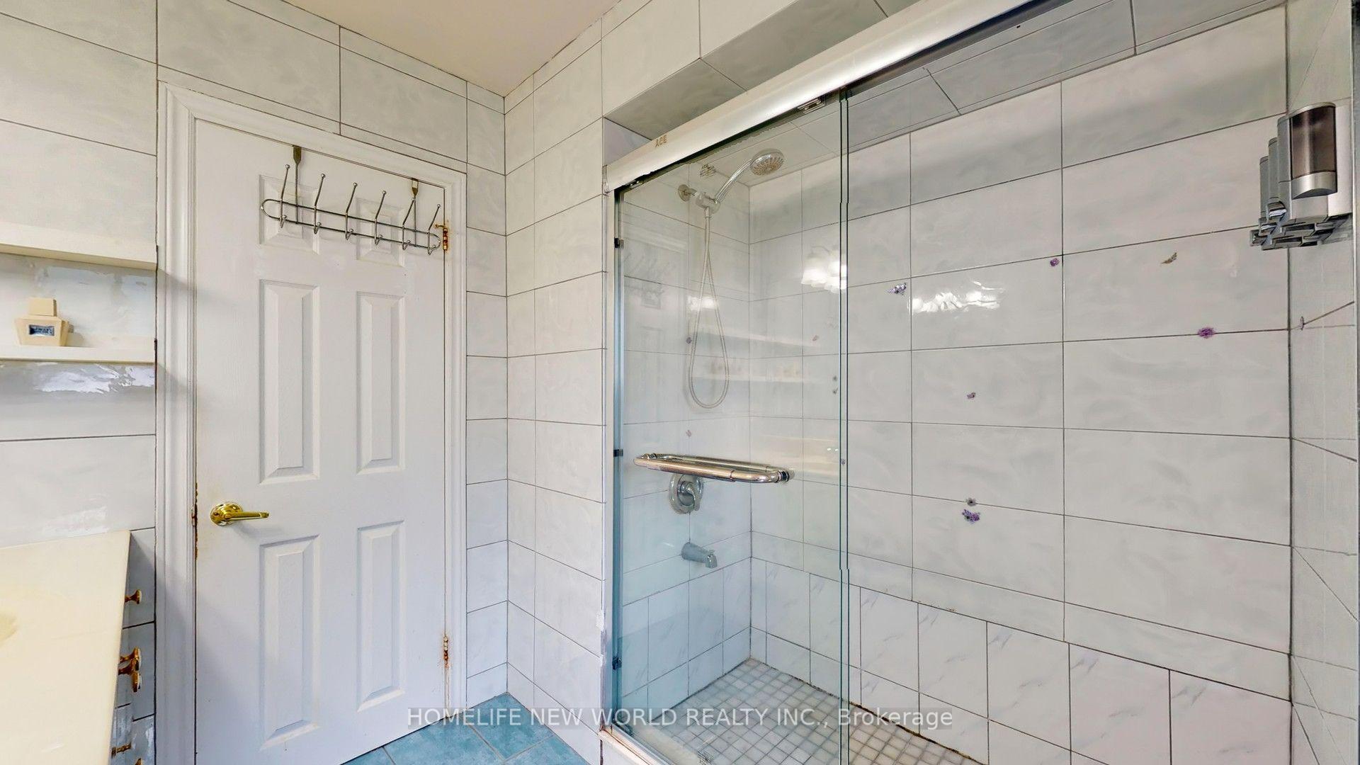Photo 20 of Unit main Floor, 93 Clark Avenue, Markham, Thornhill — HOMEH