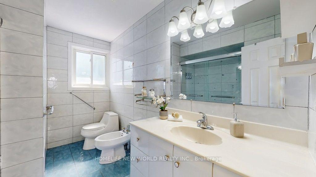 Photo 21 of Unit main Floor, 93 Clark Avenue, Markham, Thornhill — HOMEH
