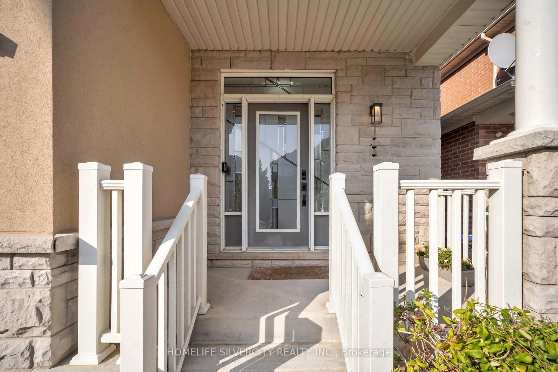 Photo 4 of 60 Tysonville Circle, Brampton, Northwest Brampton — HOMEH
