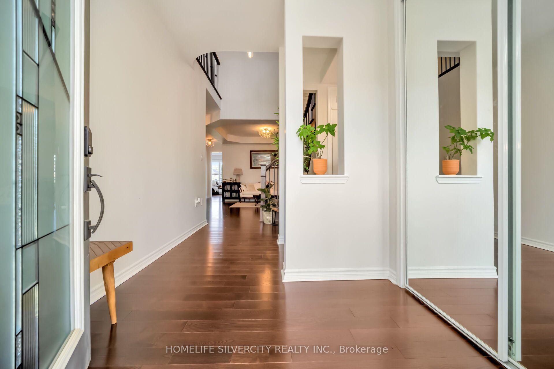 Photo 5 of 60 Tysonville Circle, Brampton, Northwest Brampton — HOMEH
