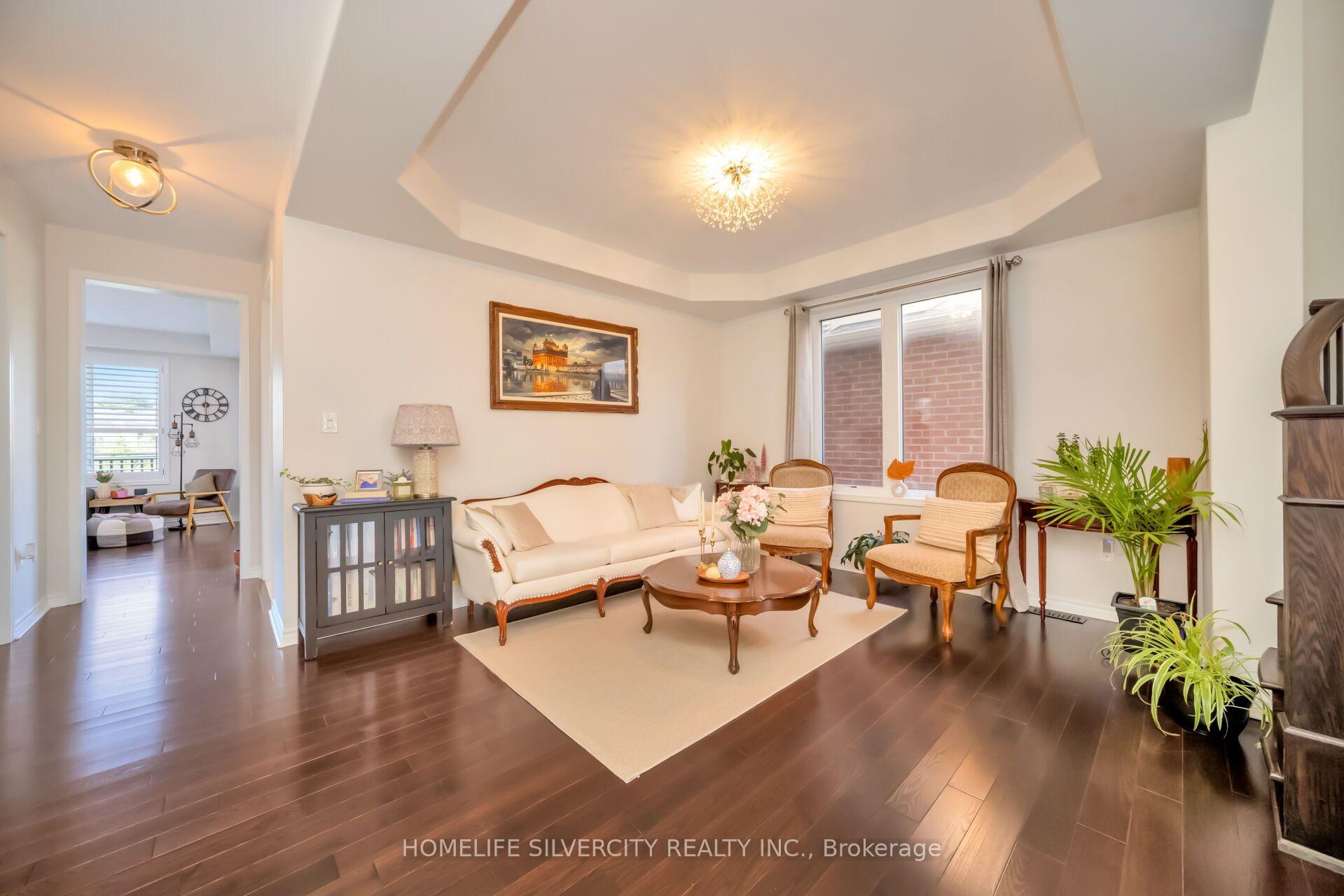 Photo 8 of 60 Tysonville Circle, Brampton, Northwest Brampton — HOMEH