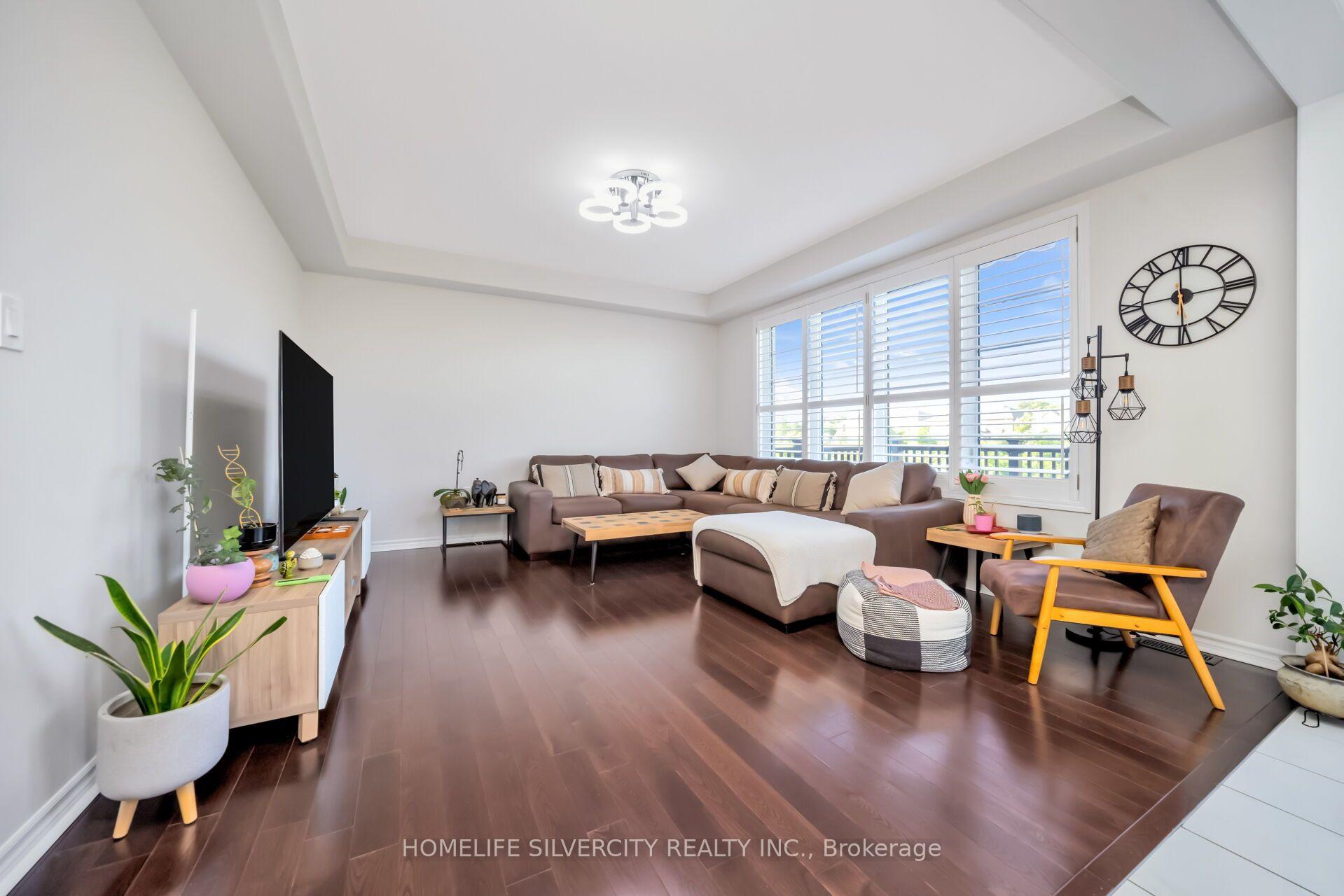 Photo 10 of 60 Tysonville Circle, Brampton, Northwest Brampton — HOMEH