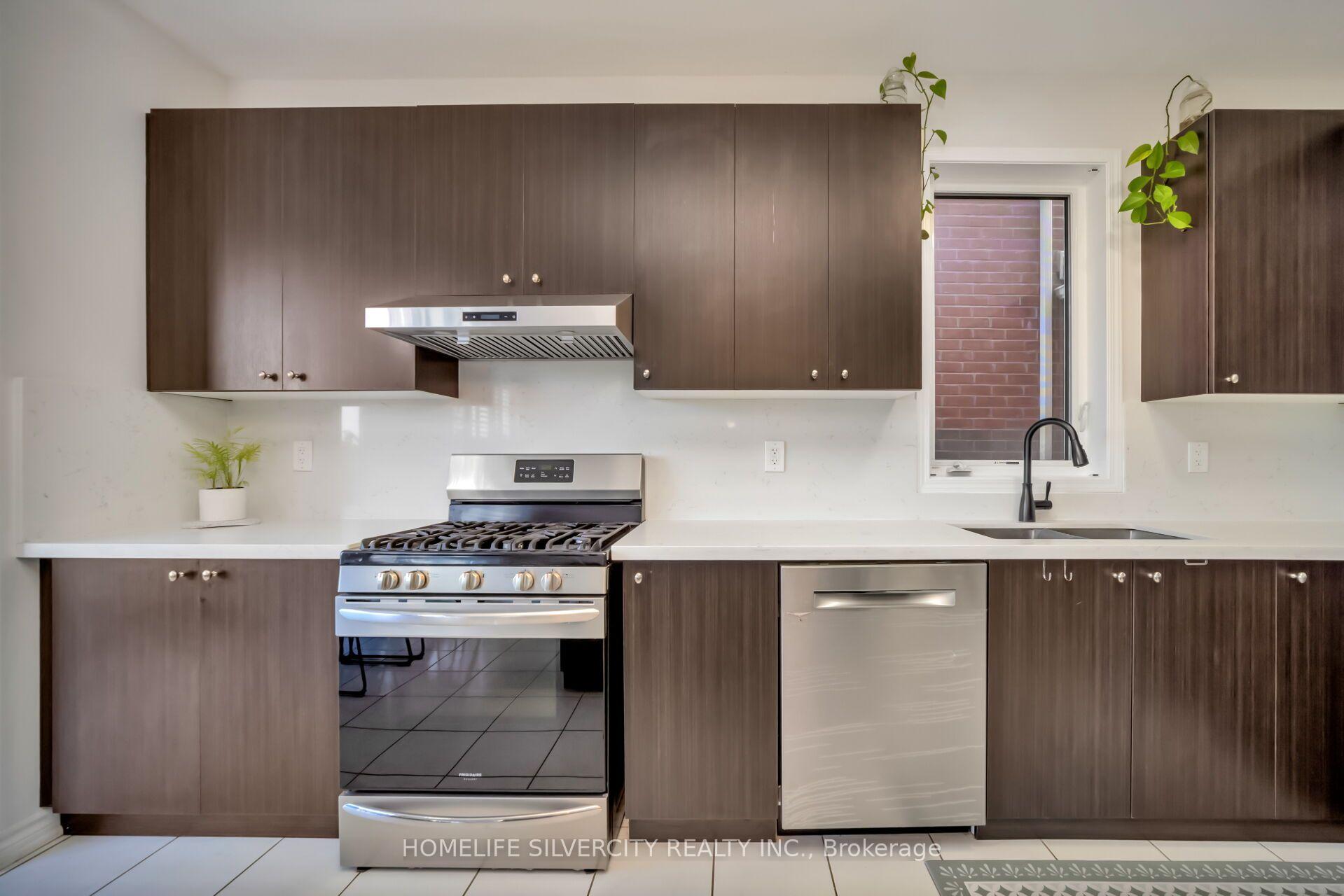 Photo 15 of 60 Tysonville Circle, Brampton, Northwest Brampton — HOMEH