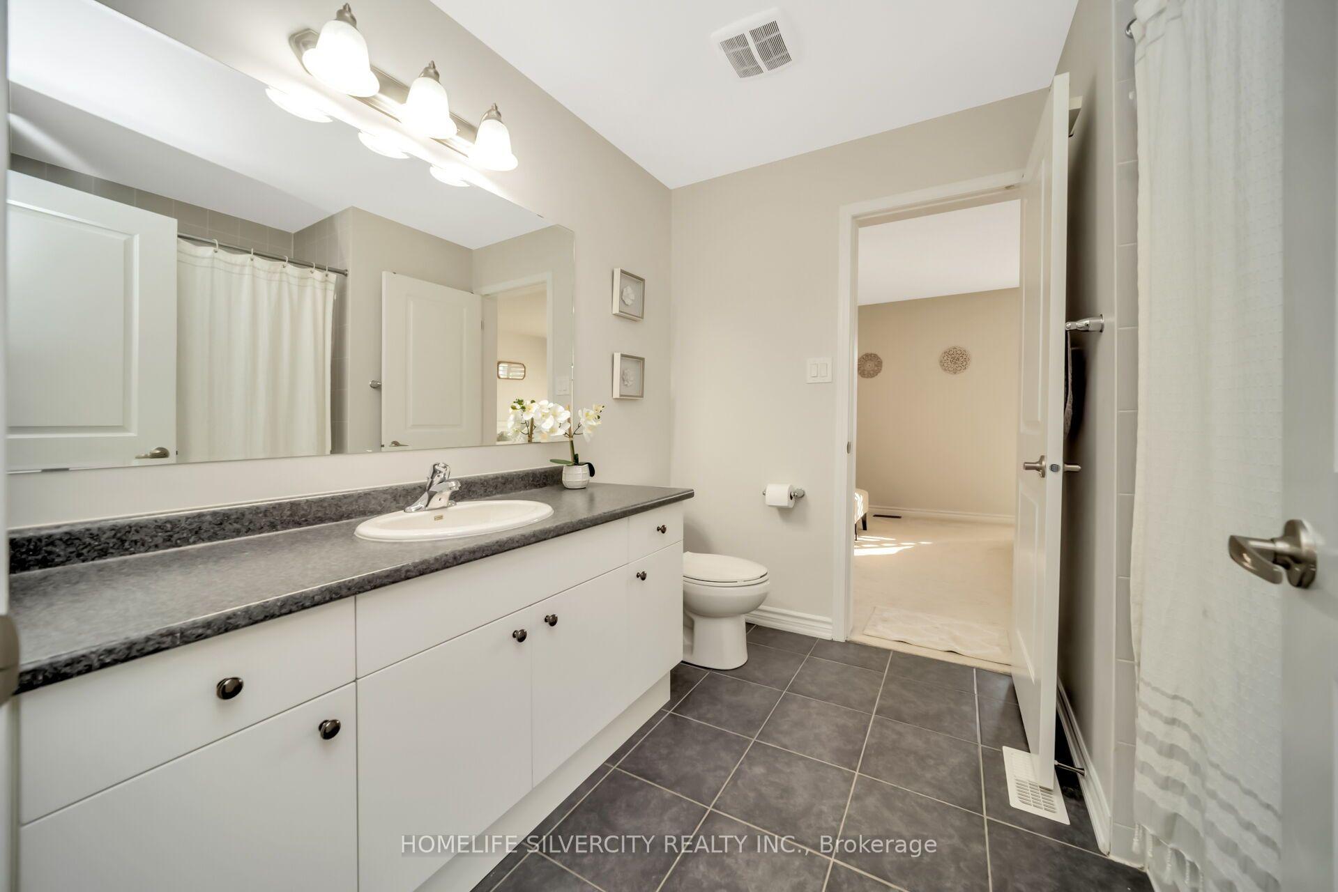 Photo 29 of 60 Tysonville Circle, Brampton, Northwest Brampton — HOMEH