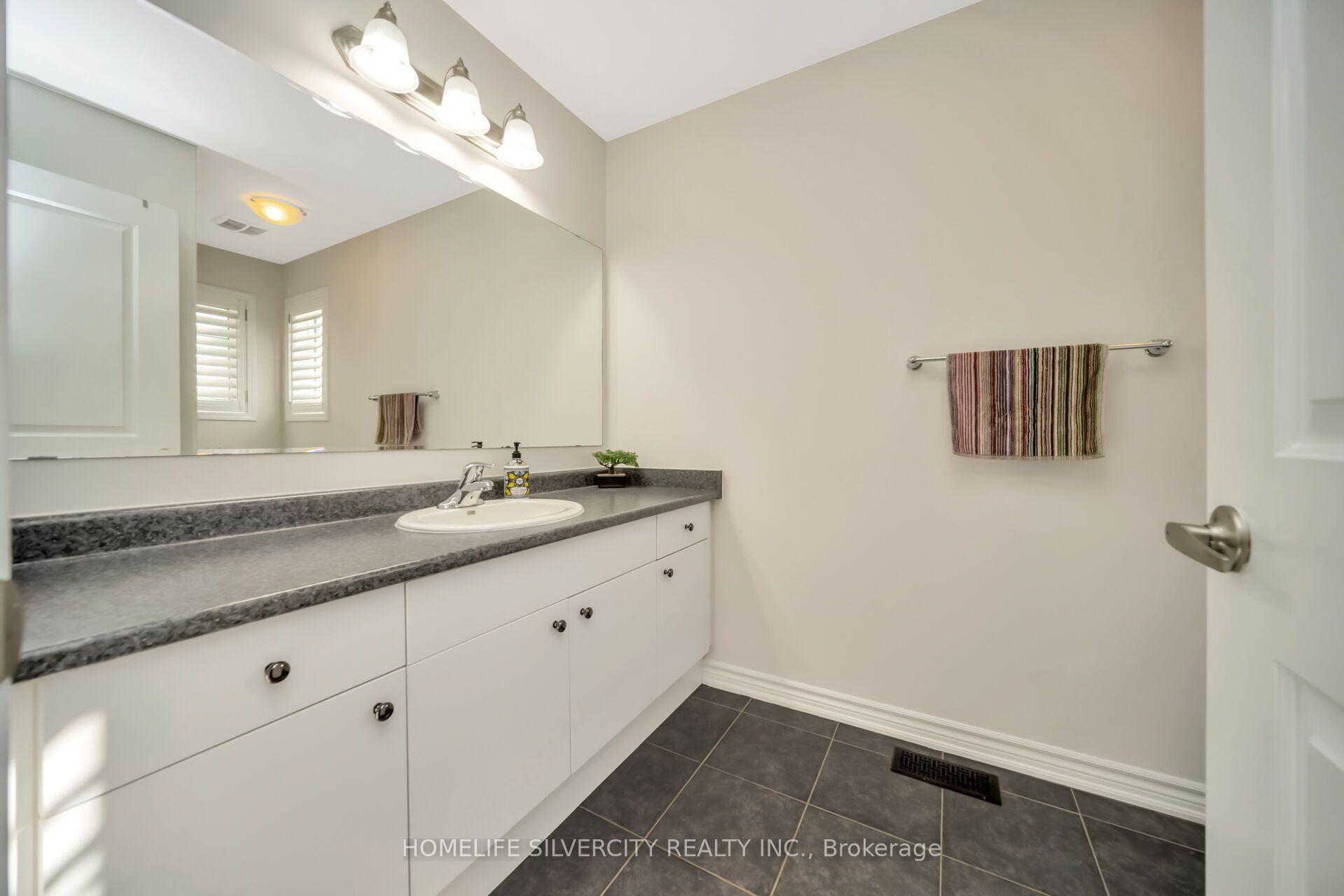 Photo 31 of 60 Tysonville Circle, Brampton, Northwest Brampton — HOMEH